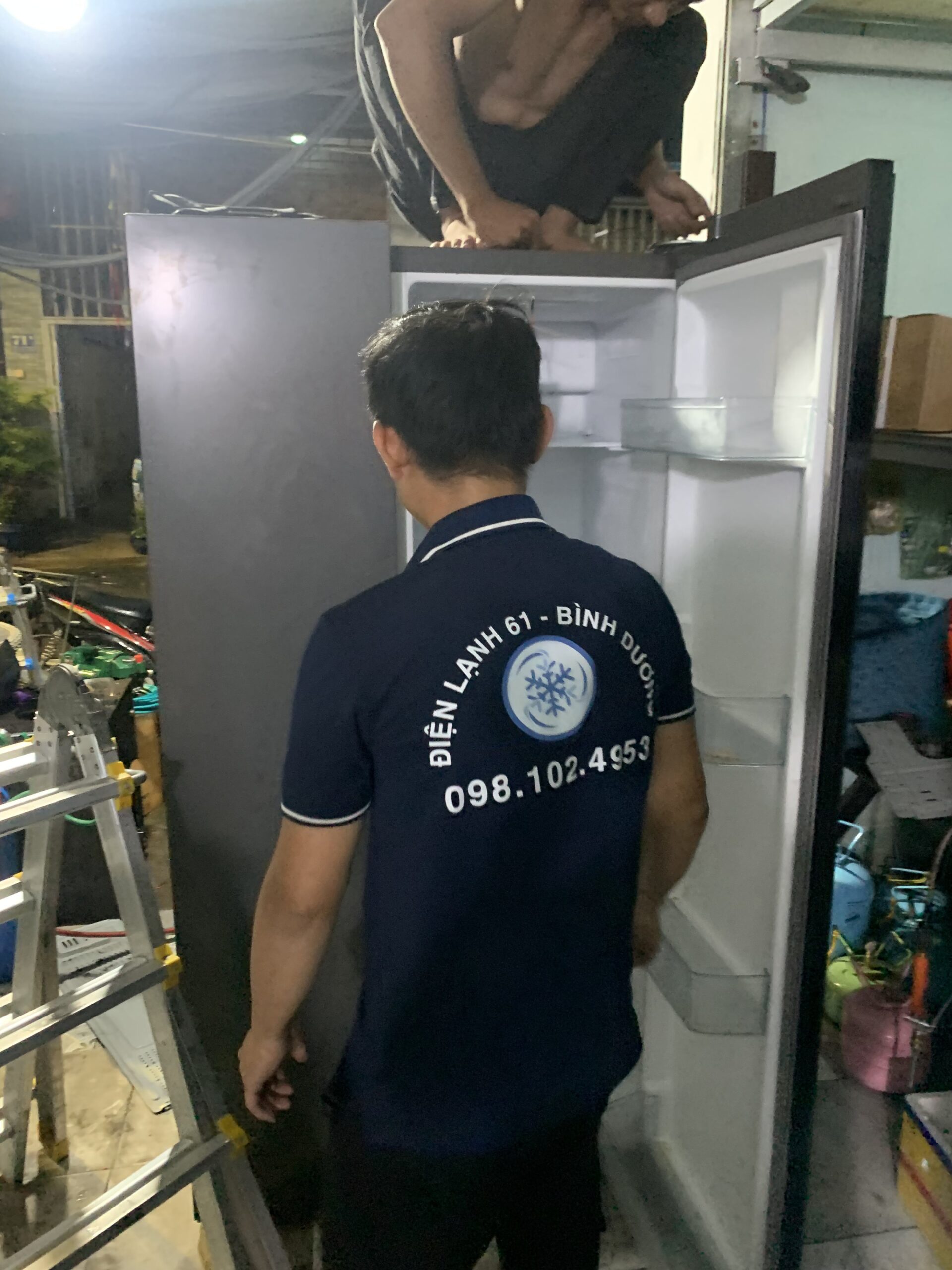 Chuyên sửa tủ lạnh Side by Side Inverter bị lỗi bo mạch tại Dĩ An