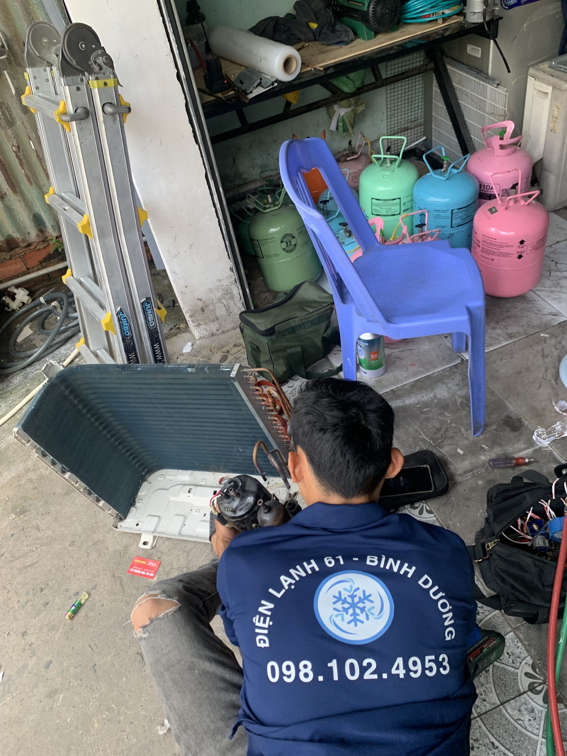 Điện Lạnh 61 nhận vệ sinh máy lạnh các hãng LG, Daikin tại Dĩ An