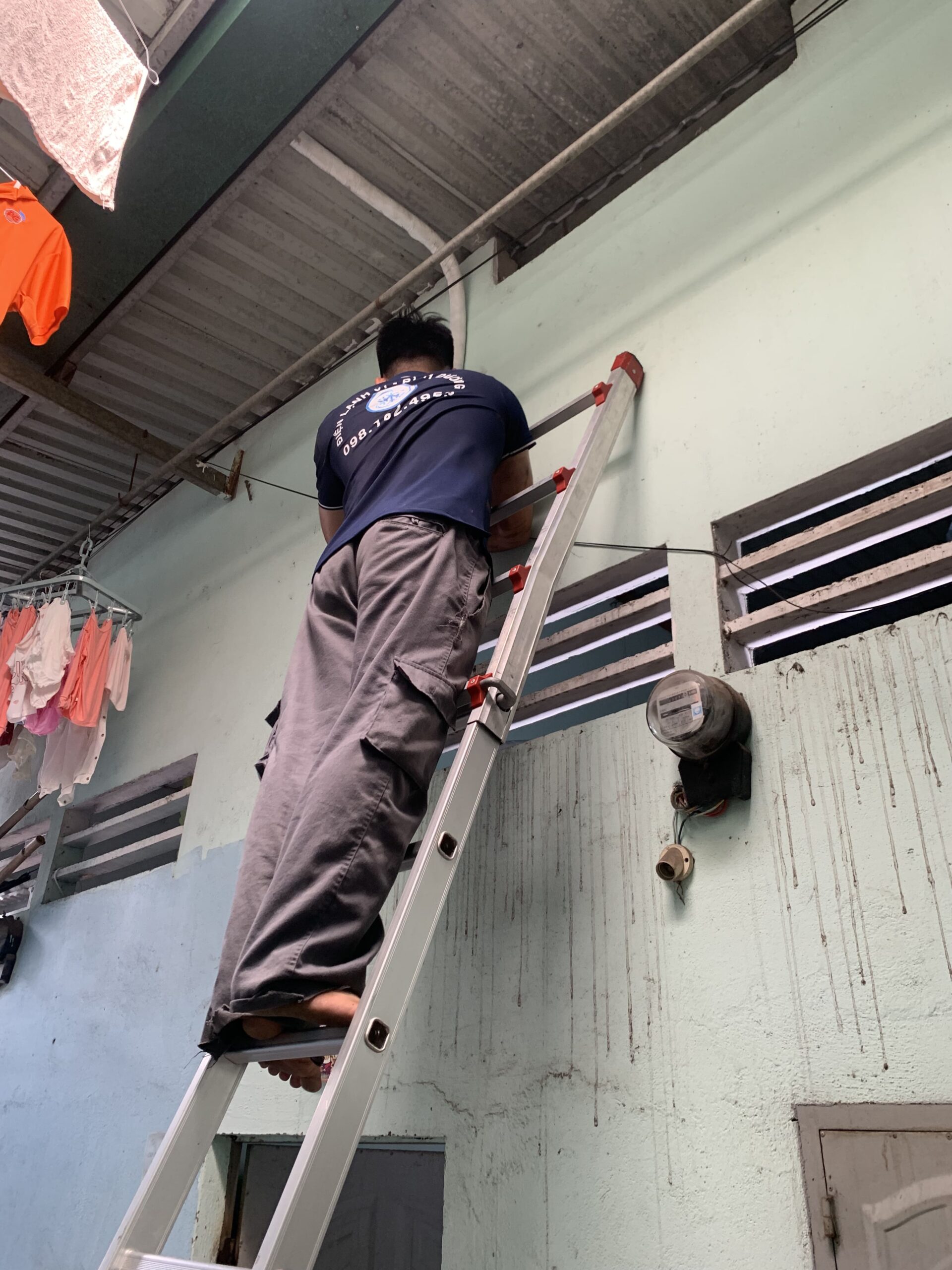 Dien-Lanh-61-sua-may-lanh-bi-chay-nuoc-tai-Thuan-An-Binh-Duong Điện Lạnh 61 sửa máy lạnh bị chảy nước tại Thuận An Bình Dương