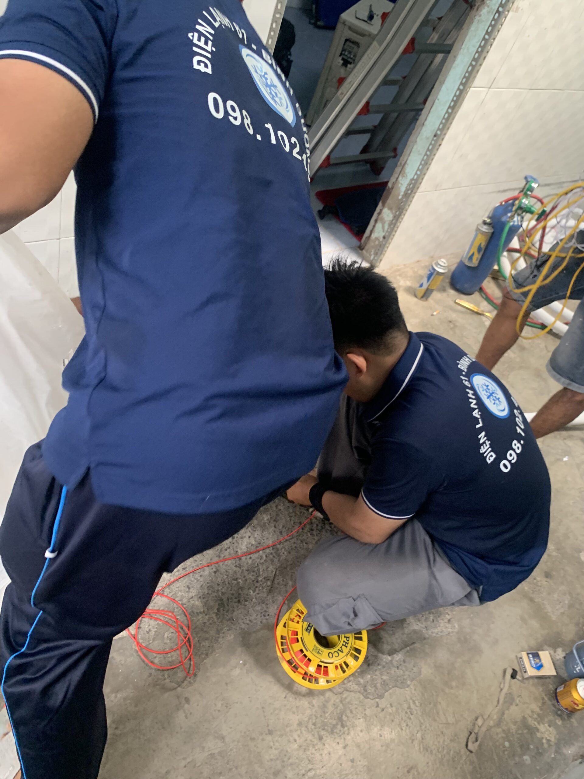 Đội ngũ sửa máy lạnh tại Dĩ An xử lý lỗi máy lạnh kêu to, giúp bạn có giấc ngủ ngon