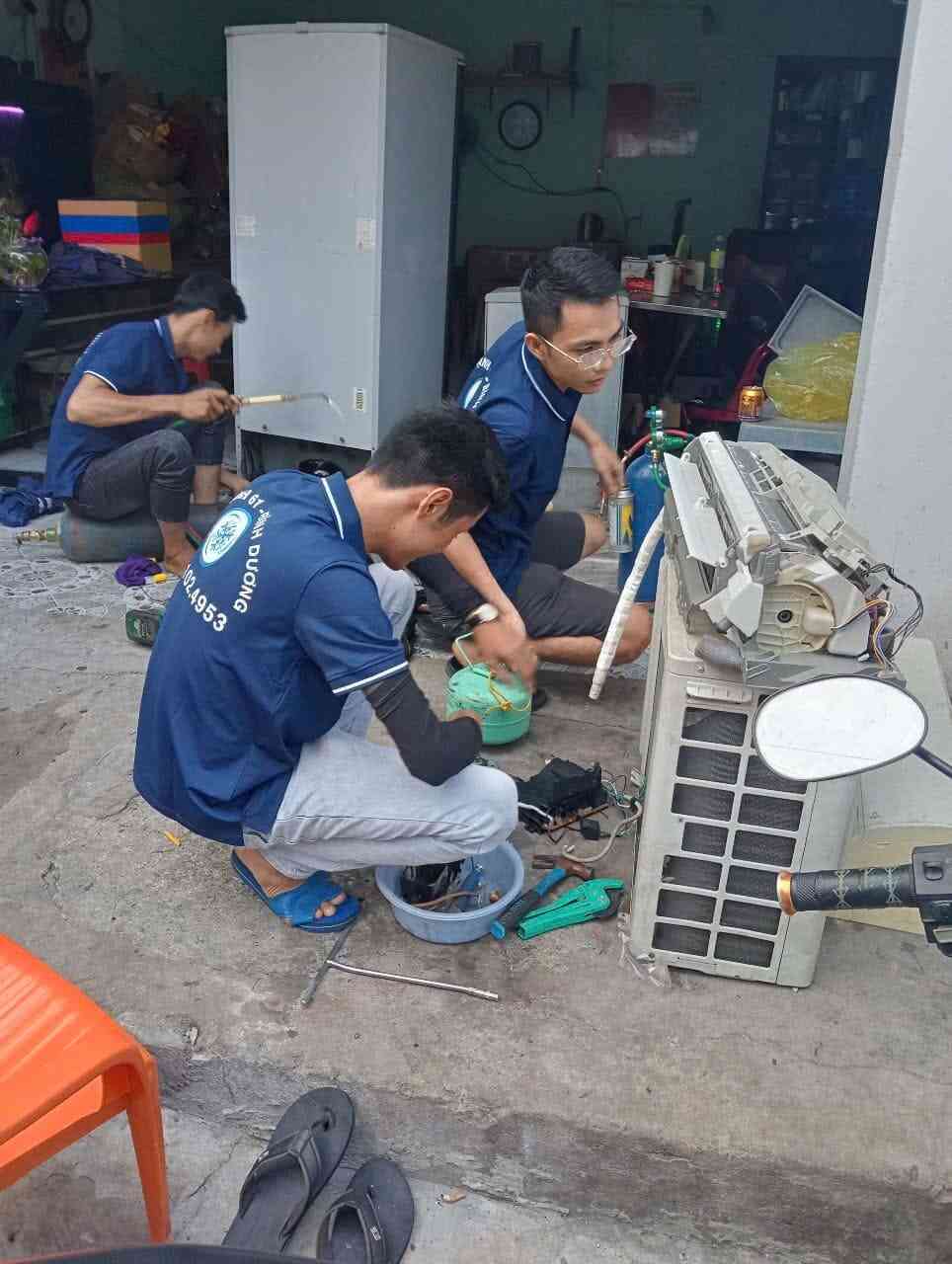 Lắp máy lạnh Thuận An giá rẻ Lắp máy lạnh Thuận An giá rẻ