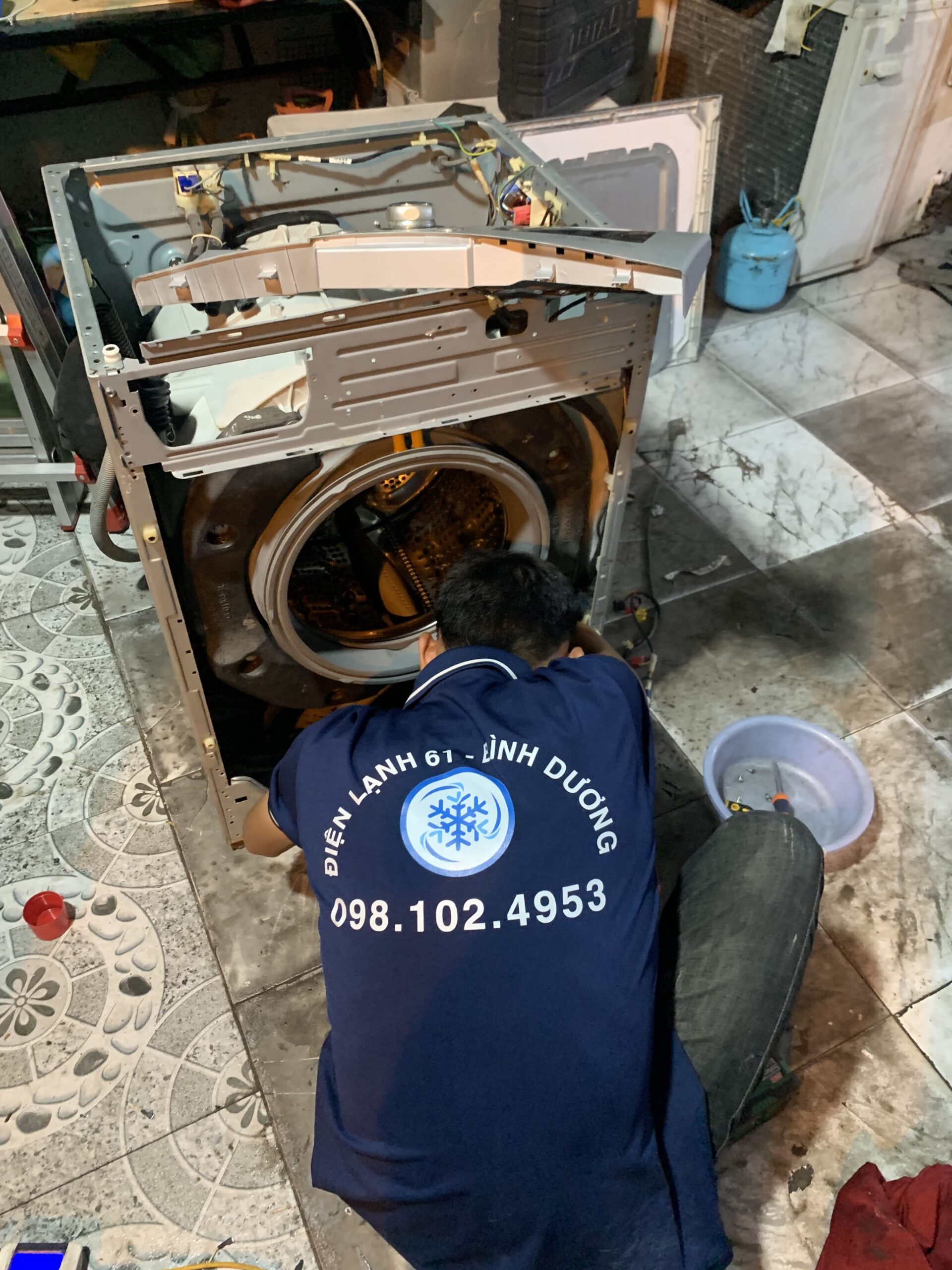 May-giat-bi-loi-bang-mach-duoc-sua-boi-ky-thuat-vien-Di-An Máy giặt bị lỗi bảng mạch được sửa bởi kỹ thuật viên Dĩ An