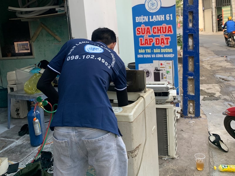 Sửa máy giặt phát ra tiếng động lạ Sửa máy giặt phát ra tiếng động lạ