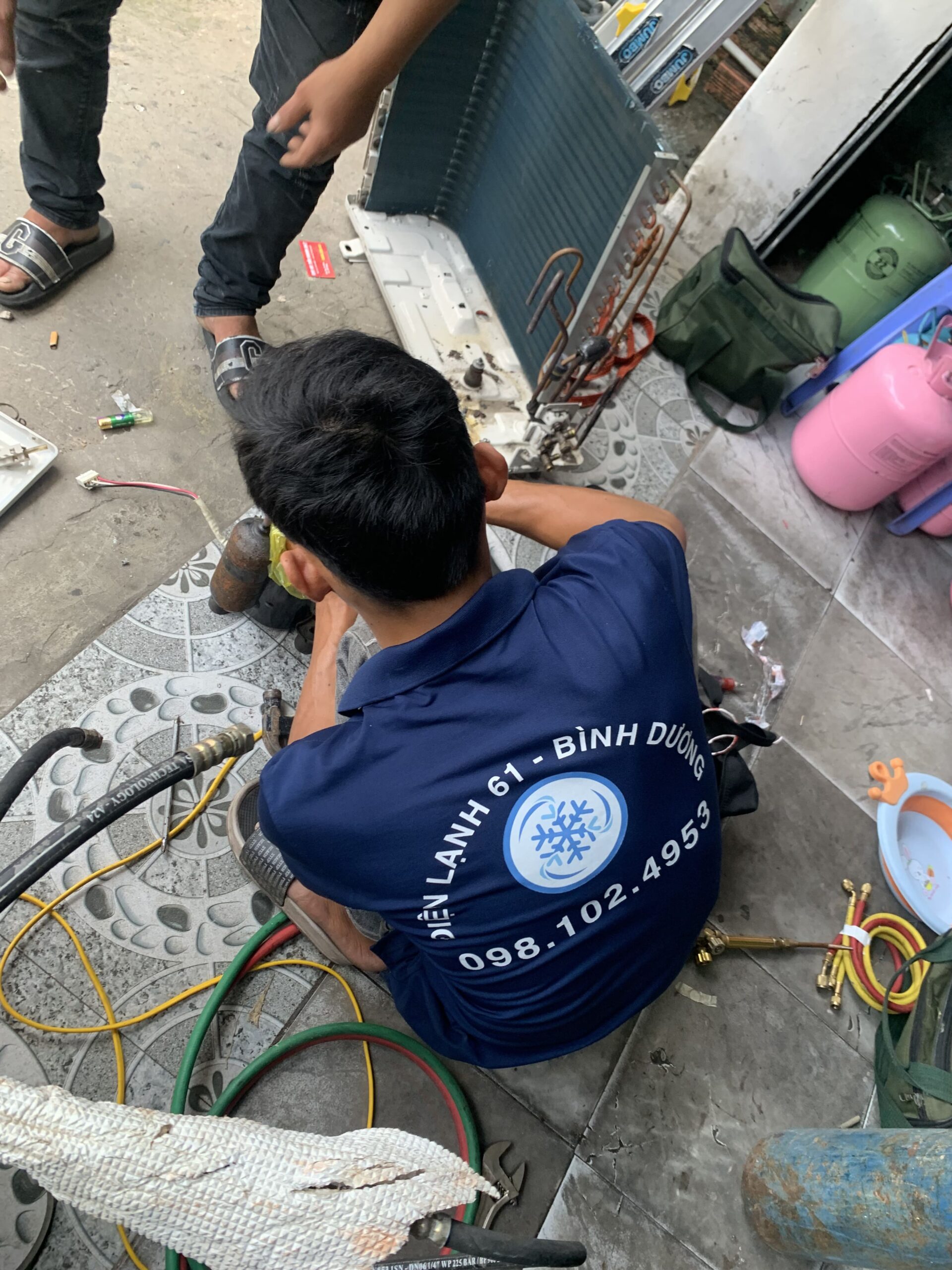 Sửa máy lạnh cho mọi thương hiệu Daikin, Panasonic, LG tại Dĩ An, Bình Dương