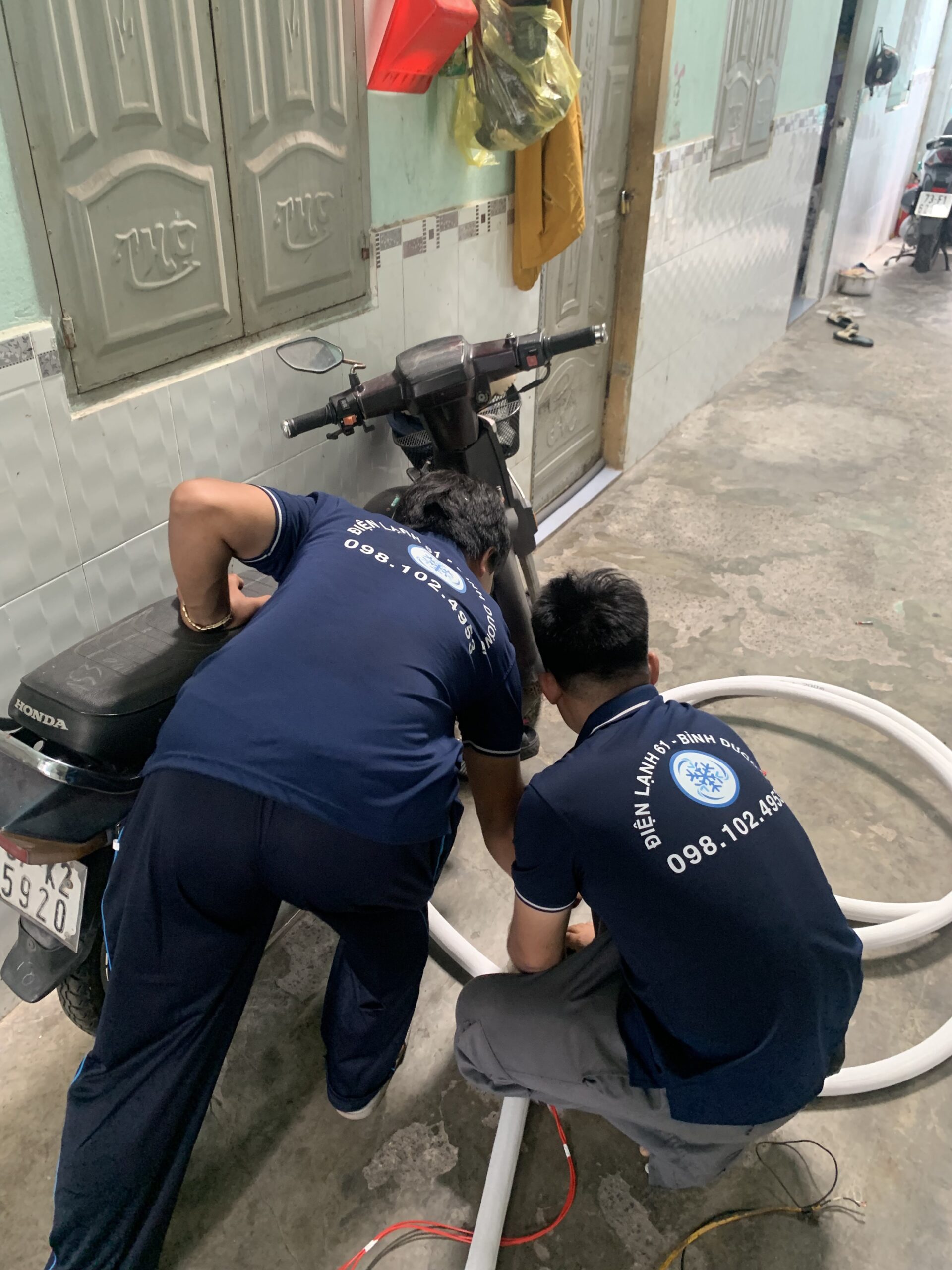 Tiến hành di dời máy lạnh ở Dĩ An Bình Dương Tiến hành di dời máy lạnh ở Dĩ An Bình Dương