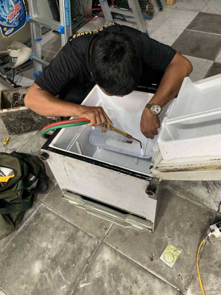 Vệ sinh tủ lạnh tại Dĩ An Vệ sinh tủ lạnh tại Dĩ An