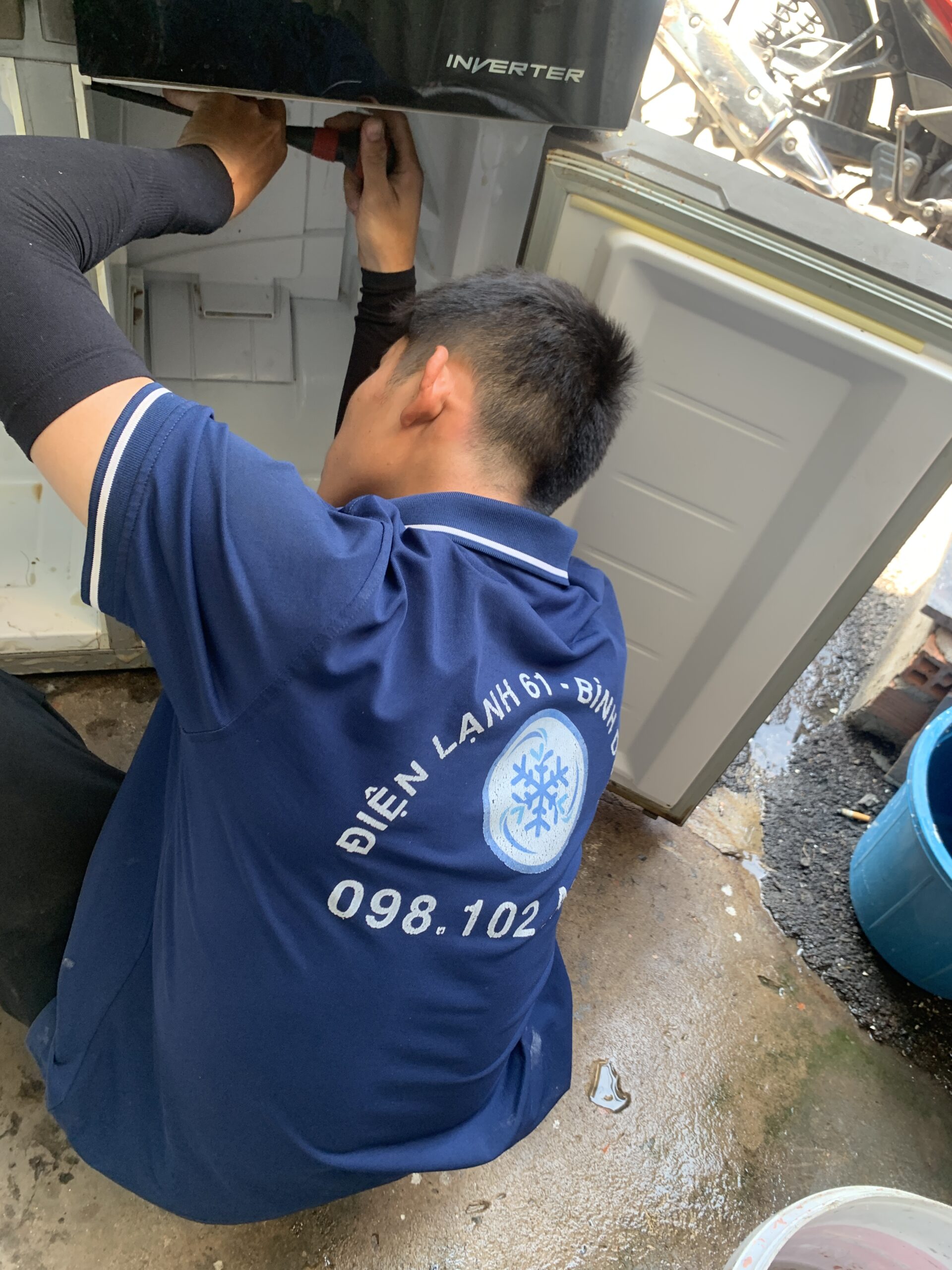 Xử lý triệt để lỗi tủ lạnh bị chảy nước rò rỉ nước tại phường An Phú Thuận An