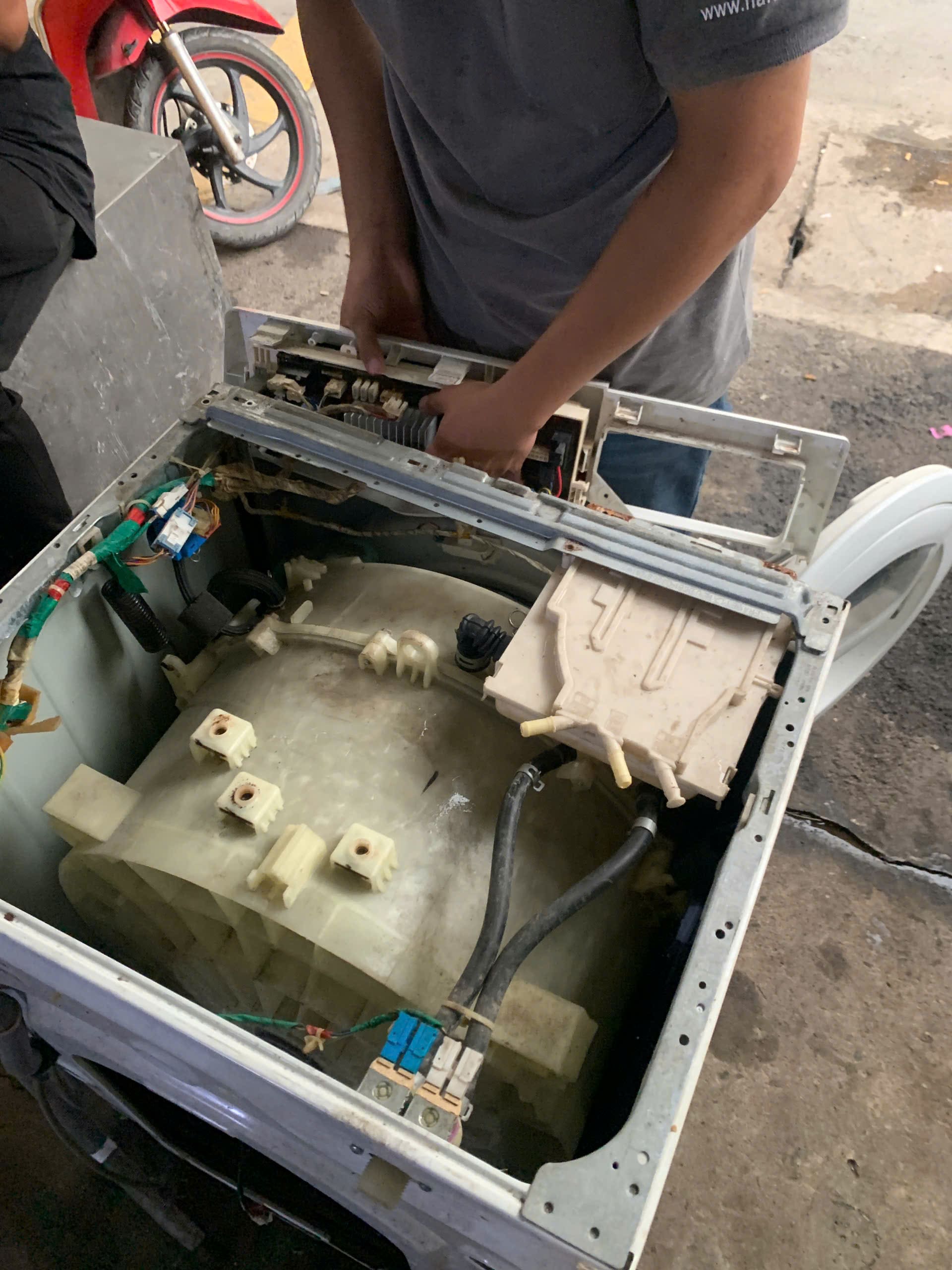 Kiểm tra máy giặt Samsung tại nhà Dĩ An Kiểm tra máy giặt Samsung tại nhà Dĩ An