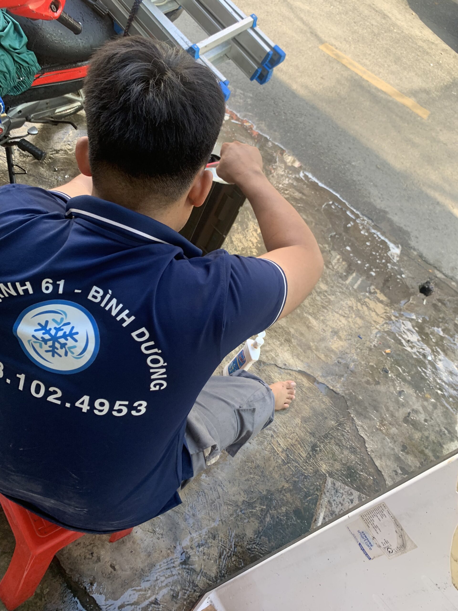 Có nên tự vệ sinh máy giặt hay không Có nên tự vệ sinh máy giặt hay không