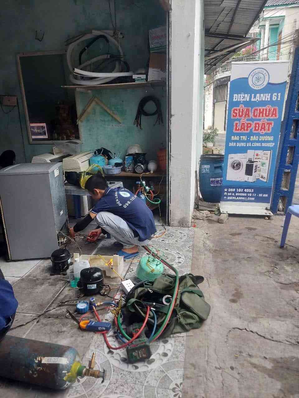 Đội thợ sửa máy lạnh Thủ Đức nhận linh kiện chính hãng mới