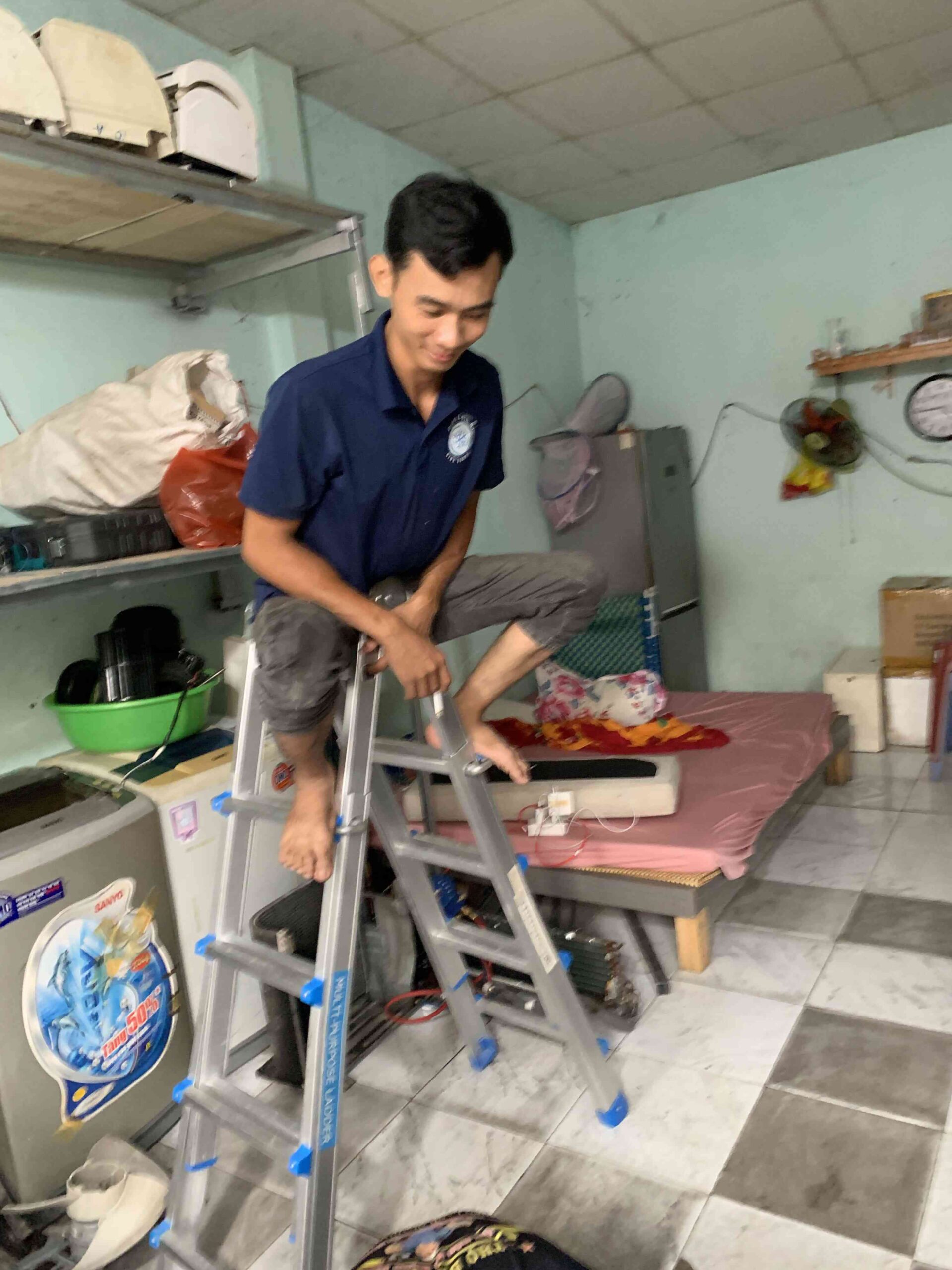 Kỹ thuật viên Thủ Đức khắc phục máy lạnh không lạnh trong 20 phút