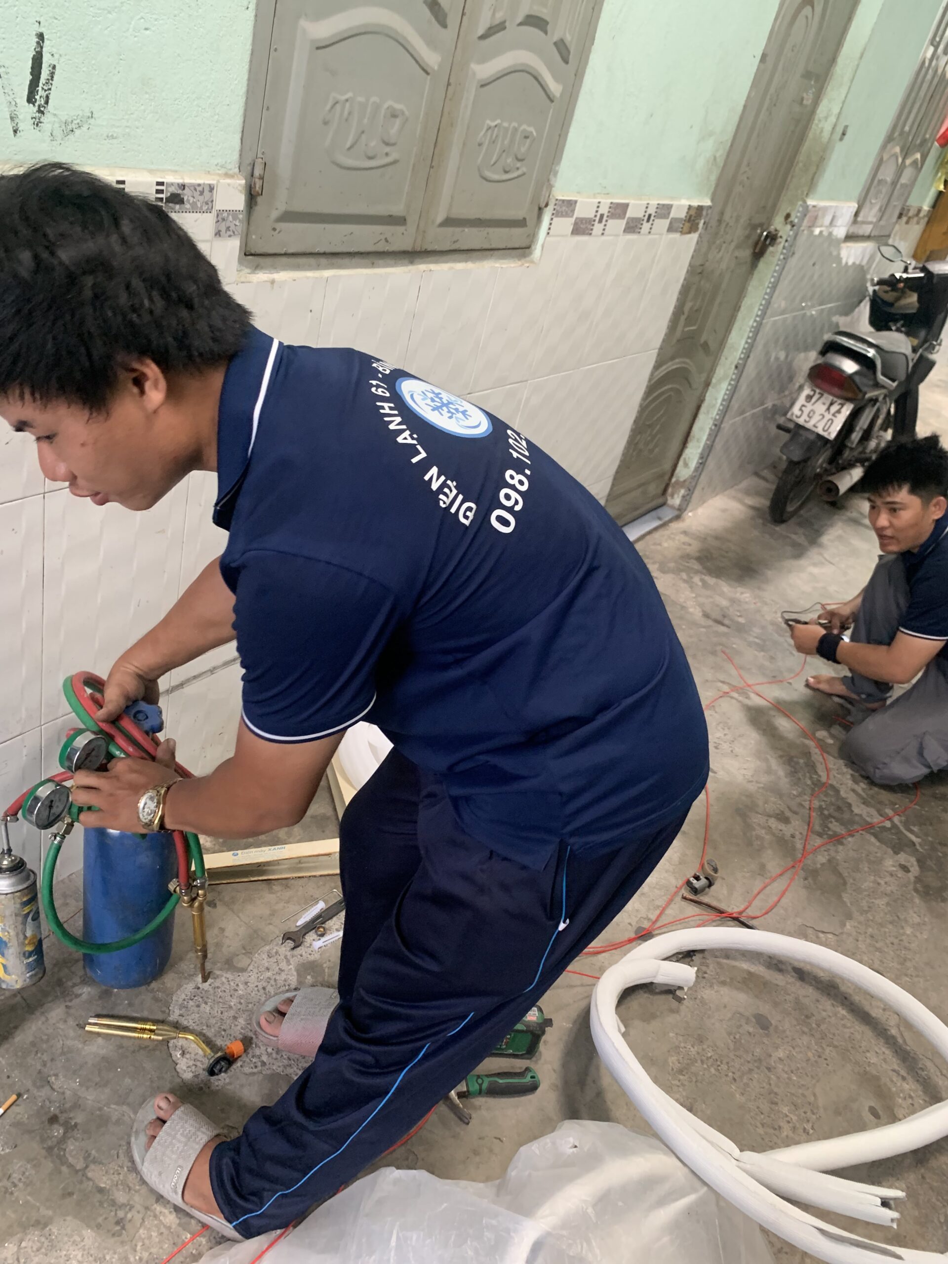 Mang-lai-khong-khi-trong-lanh-cho-gia-dinh-ban-voi-dich-vu-ve-sinh-may-lanh-dinh-ky-o-Thu-Dau-Mot Mang lại không khí trong lành cho gia đình bạn với dịch vụ vệ sinh máy lạnh định kỳ ở Thủ Dầu Một