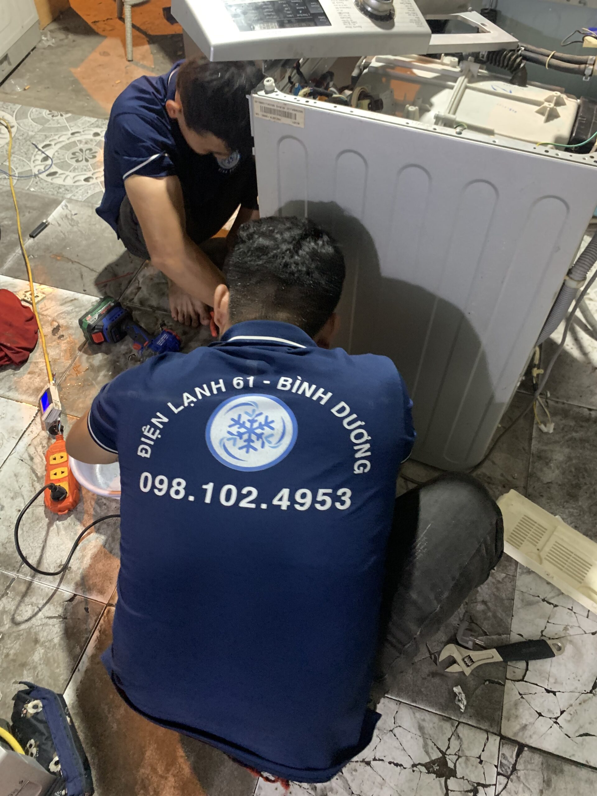 Sửa chữa máy giặt tại nhà Thủ Dầu Một tại Điện Lạnh 61