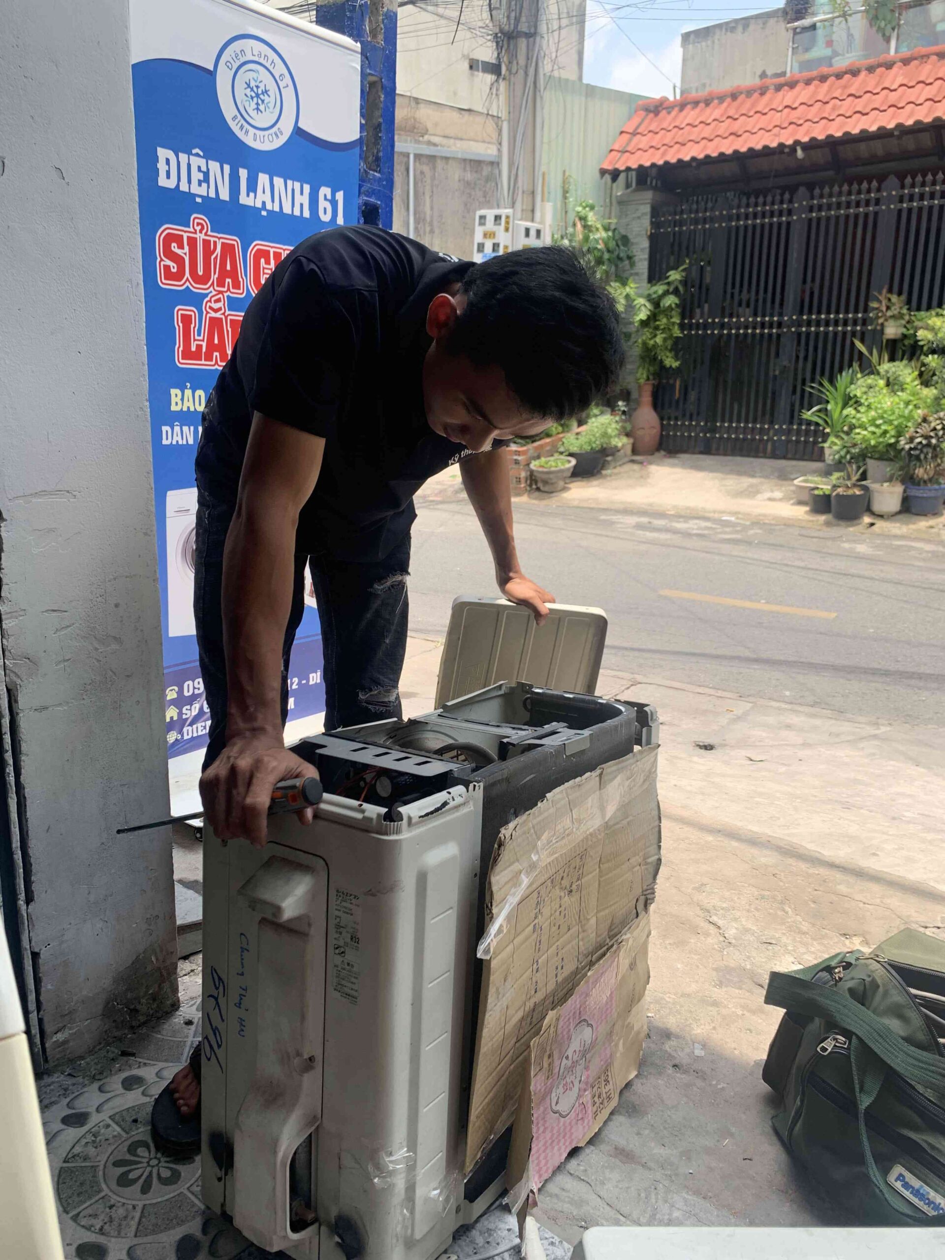 Sửa máy lạnh bị chảy nước tại Phú Hòa