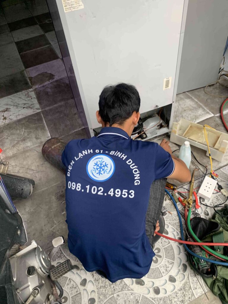 Sửa tủ lạnh tại Tân Uyên Điện Lạnh 61