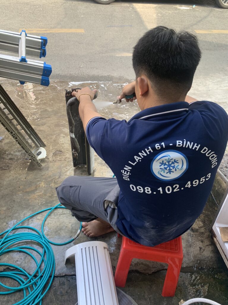 Tại Sao Phải Hút Chân Không Khi Lắp Đặt Máy Lạnh Tại Sao Phải Hút Chân Không Khi Lắp Đặt Máy Lạnh
