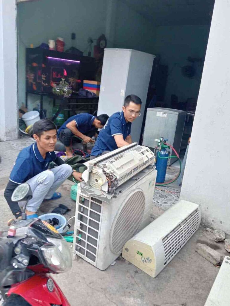 Tháo lắp máy lạnh tại Tân Uyên uy Tín giá rẻ