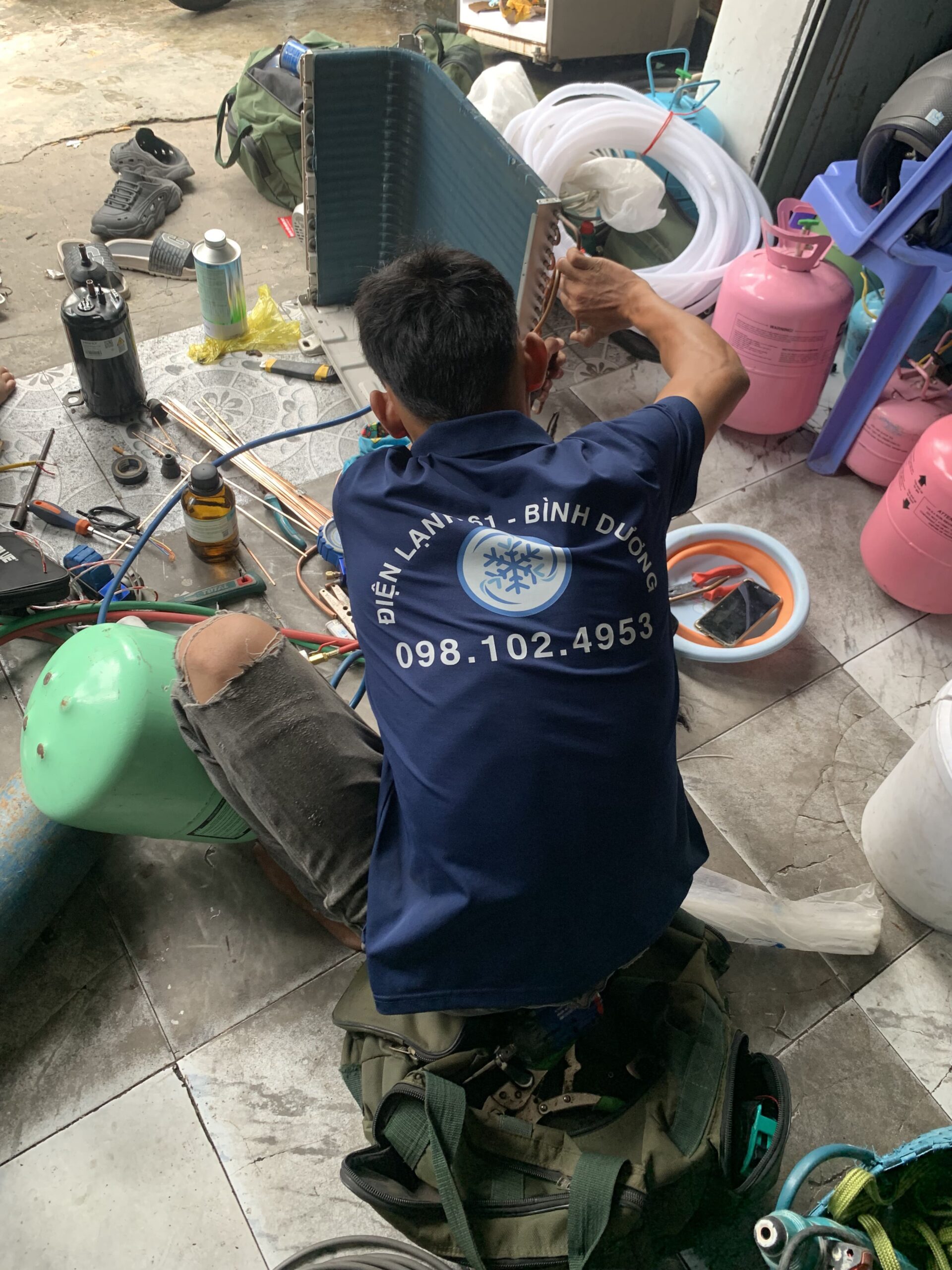 Thay thế linh kiện máy lạnh chính hãng - Dịch vụ sửa máy lạnh tại Tân Uyên chuyên nghiệp