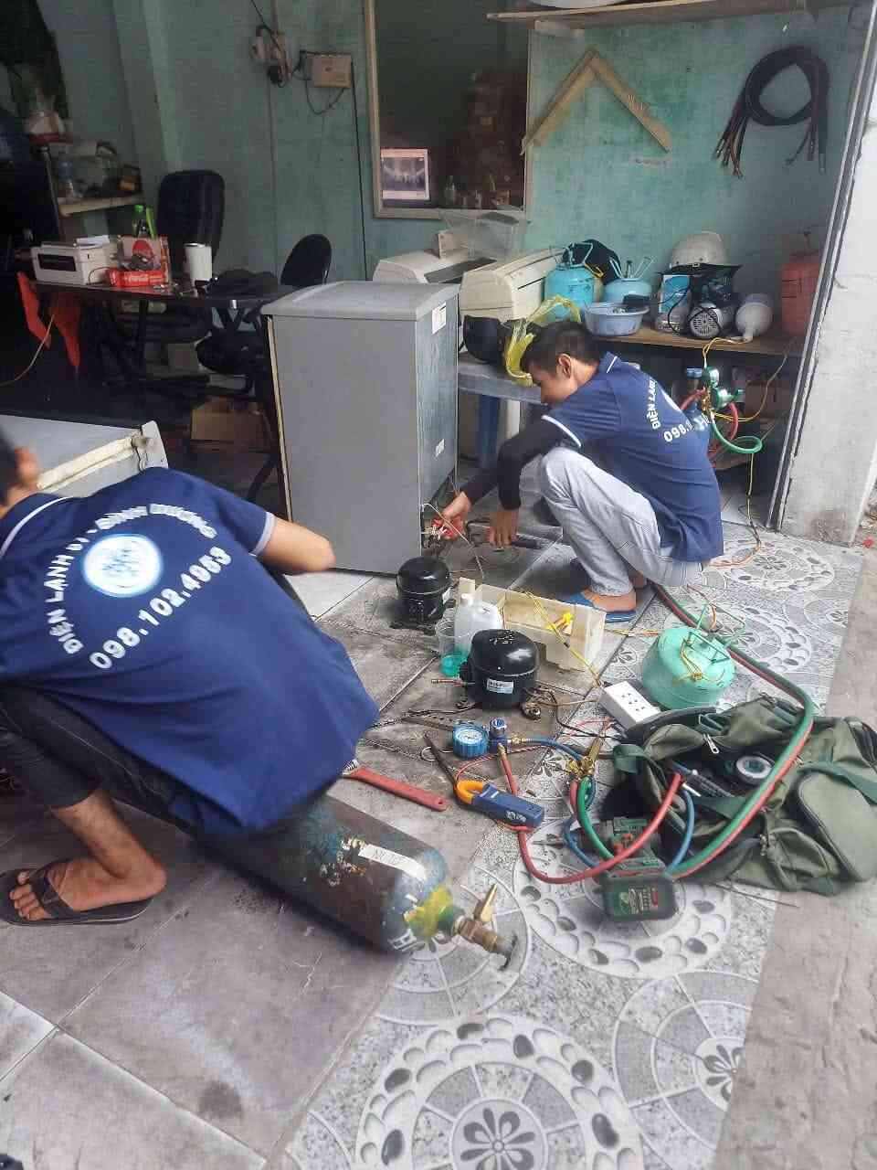 Tu-lanh-Samsung-Inverter-duoc-sua-loi-khong-hoat-dong-tai-Thu-Dau-Mot Tủ lạnh Samsung Inverter được sửa lỗi không hoạt động tại Thủ Dầu Một