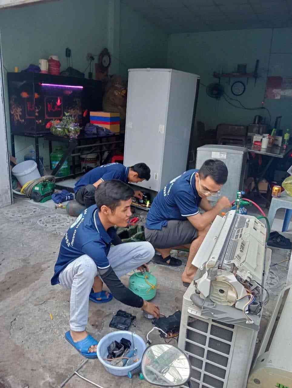 Vệ sinh máy lạnh tại Hội Nghĩa Tân Uyên Vệ sinh máy lạnh tại Hội Nghĩa Tân Uyên