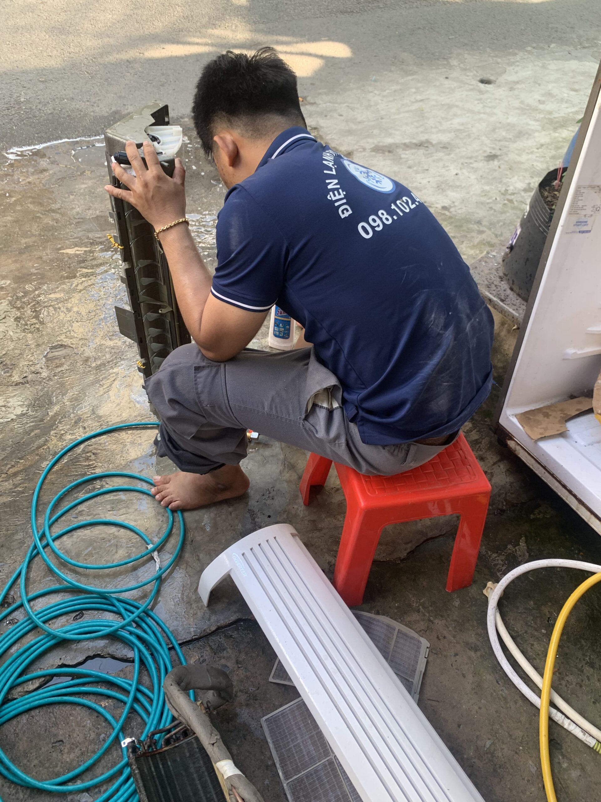 Vệ sinh máy lạnh tại nhà Tân Uyên Vệ sinh máy lạnh tại nhà Tân Uyên