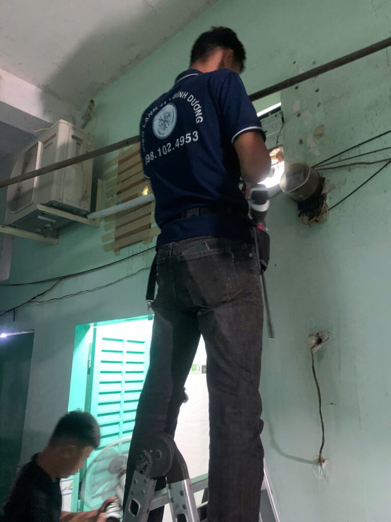 Tháo lắp máy lạnh cho phòng trọ tại Tân Uyên