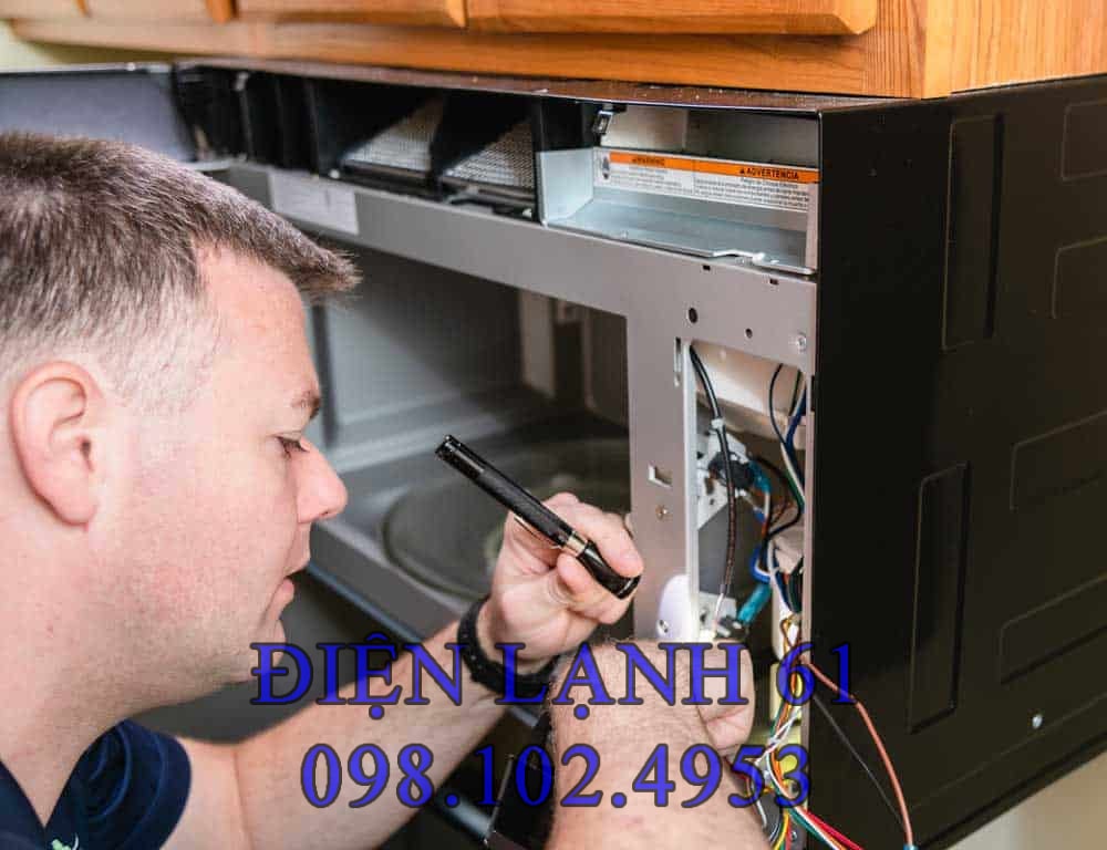 Thay thế linh kiện lò vi sóng Thay thế linh kiện lò vi sóng