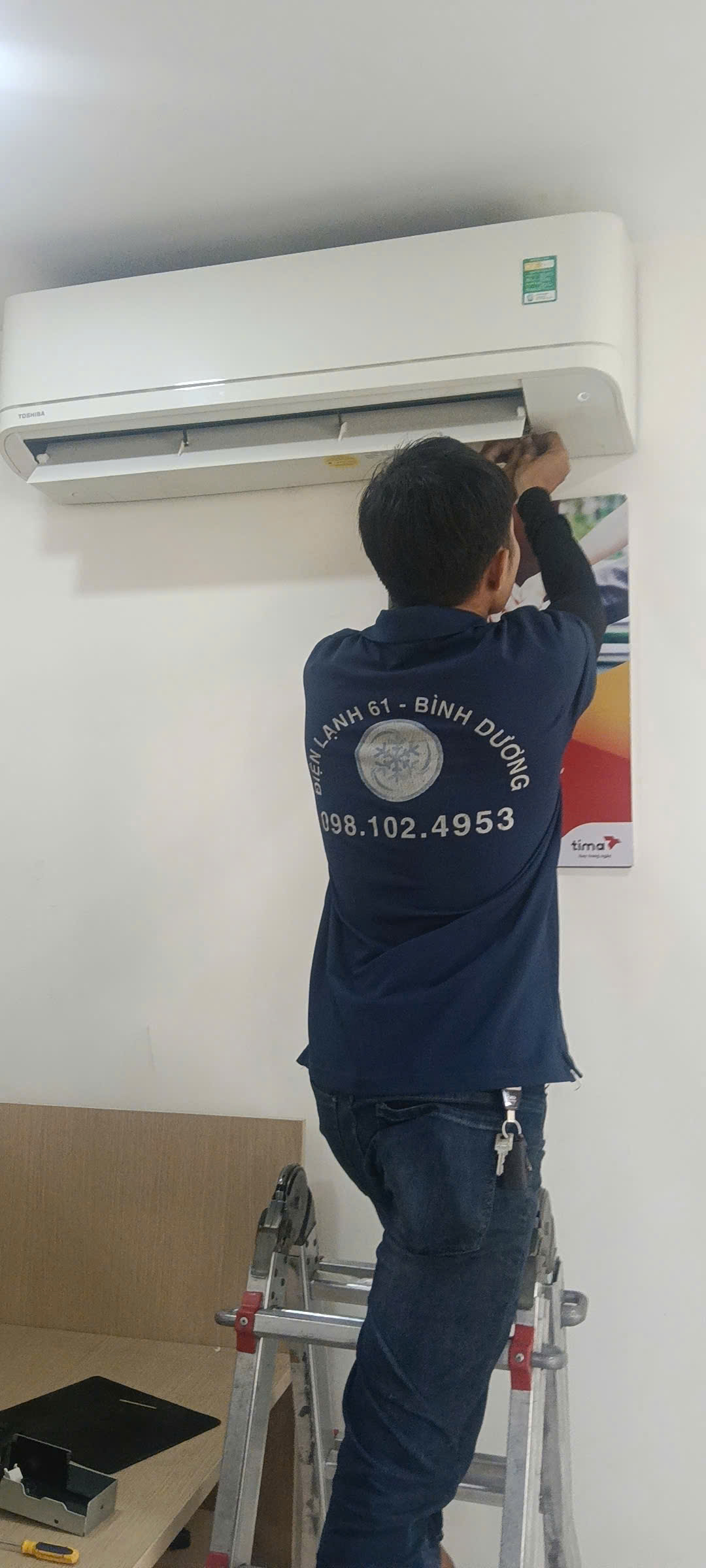 Bảo dưỡng và vệ sinh định kỳ giúp khắc phục triệt để lỗi máy lạnh chạy không mát