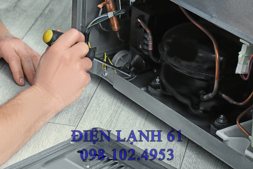 Block tủ lạnh bị lỗi gây tiếng ồn lớn Block tủ lạnh bị lỗi gây tiếng ồn lớn