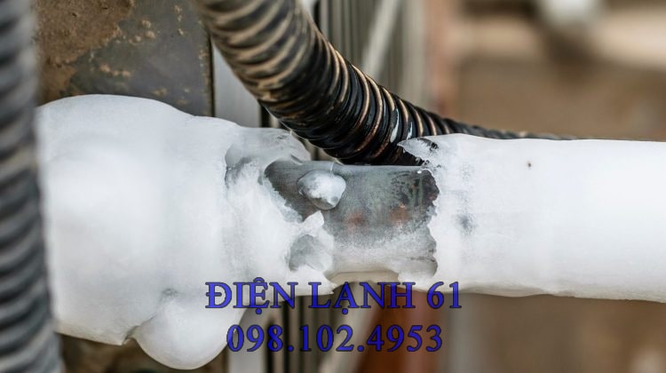 Kiểm tra ống đồng máy lạnh bị đóng băng Kiểm tra ống đồng máy lạnh bị đóng băng