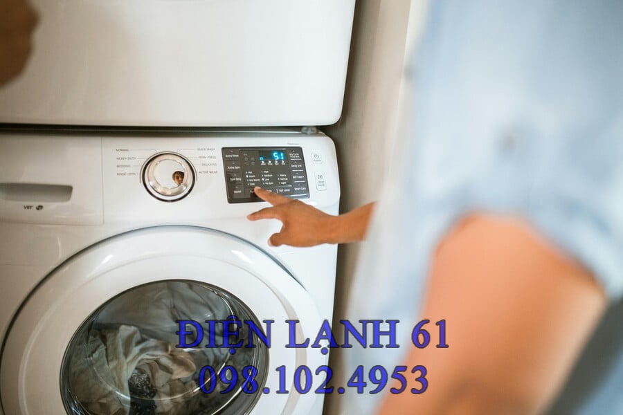 Lỗi E2 máy giặt là gì và cách khắc phục tại nhà Lỗi E2 máy giặt là gì và cách khắc phục tại nhà