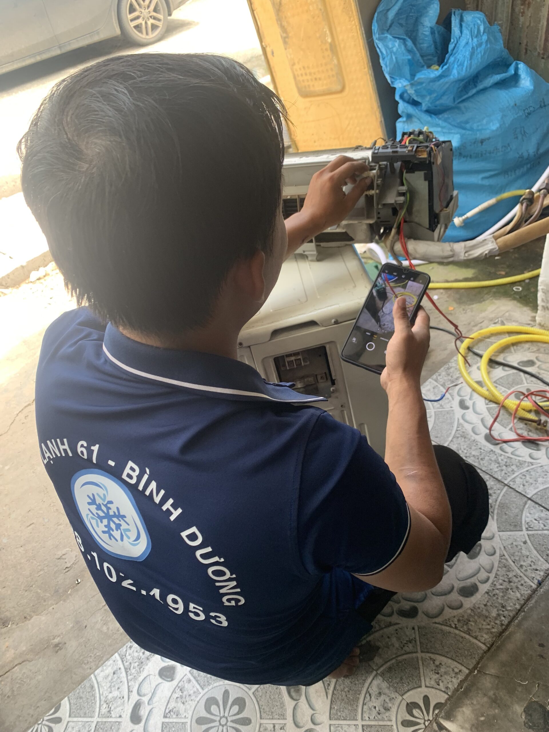 Dịch vụ vệ sinh, bảo dưỡng máy lạnh chuyên sâu tại Thuận An, Bình Dương - Liên hệ Điện Lạnh 61.