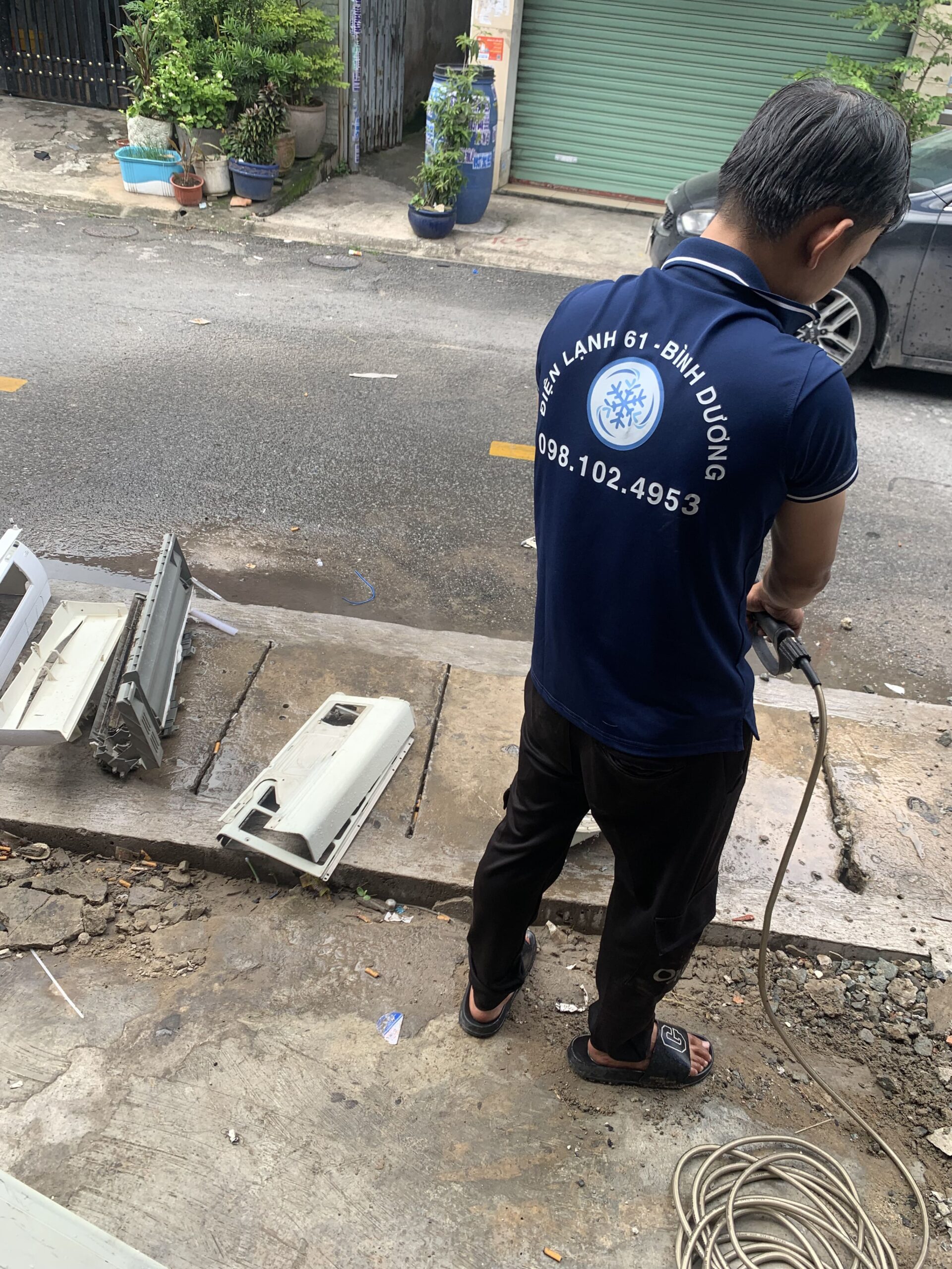 Vệ sinh máy lạnh định kỳ tại Dĩ An là giải pháp bền vững giúp máy luôn mát như mới