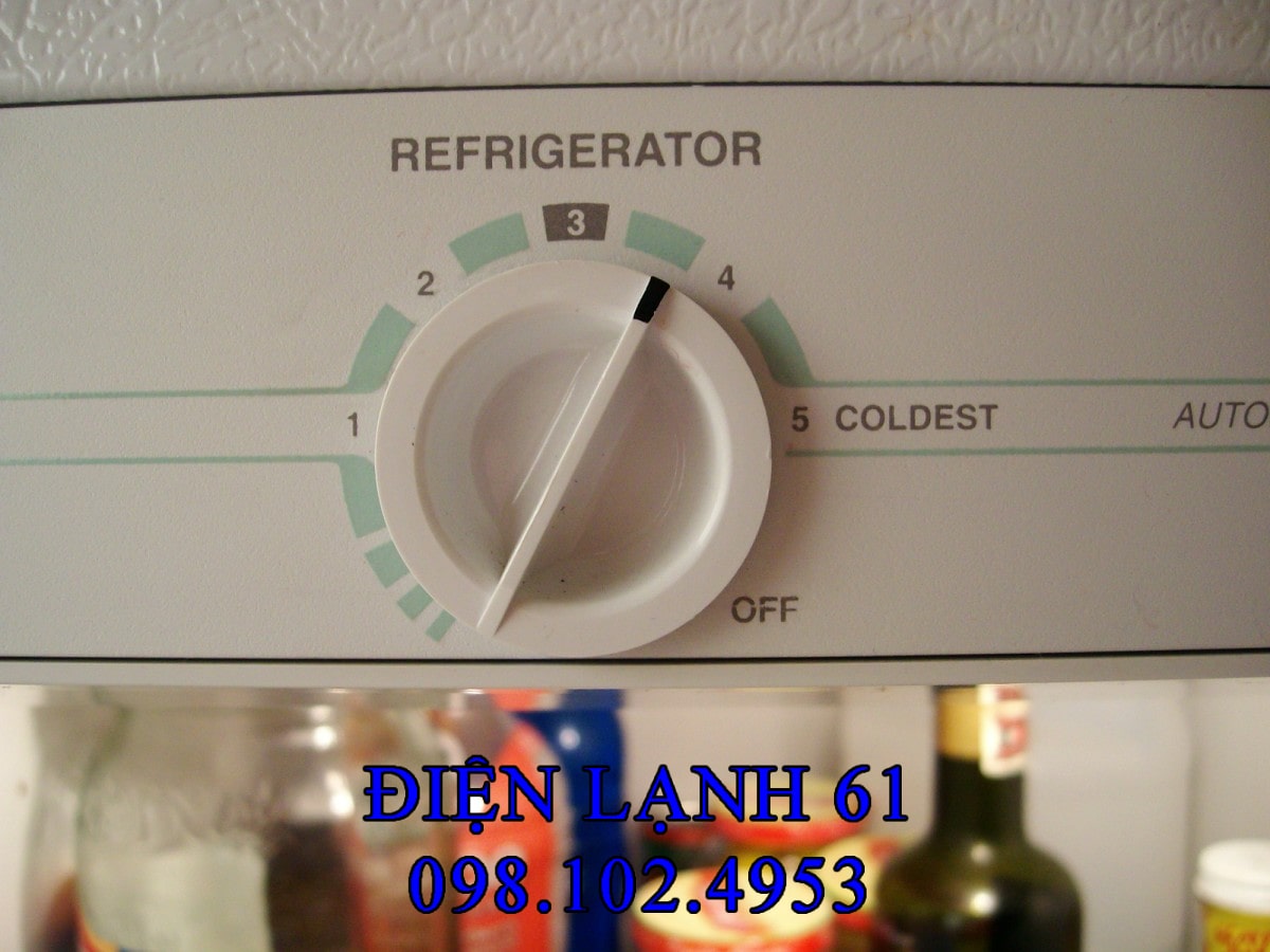 Biểu tượng tam giác tăng dần trên đồng hồ điều chỉnh nhiệt độ tủ lạnh