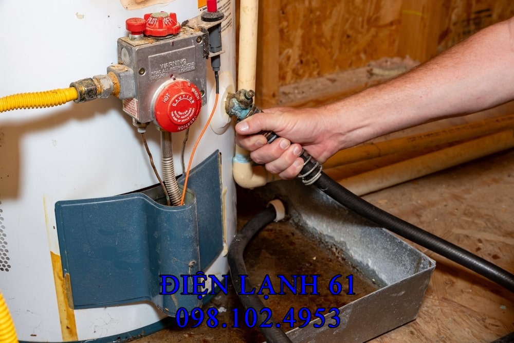 Dịch vụ sửa máy nước nóng tại nhà uy tín ở Dĩ An
