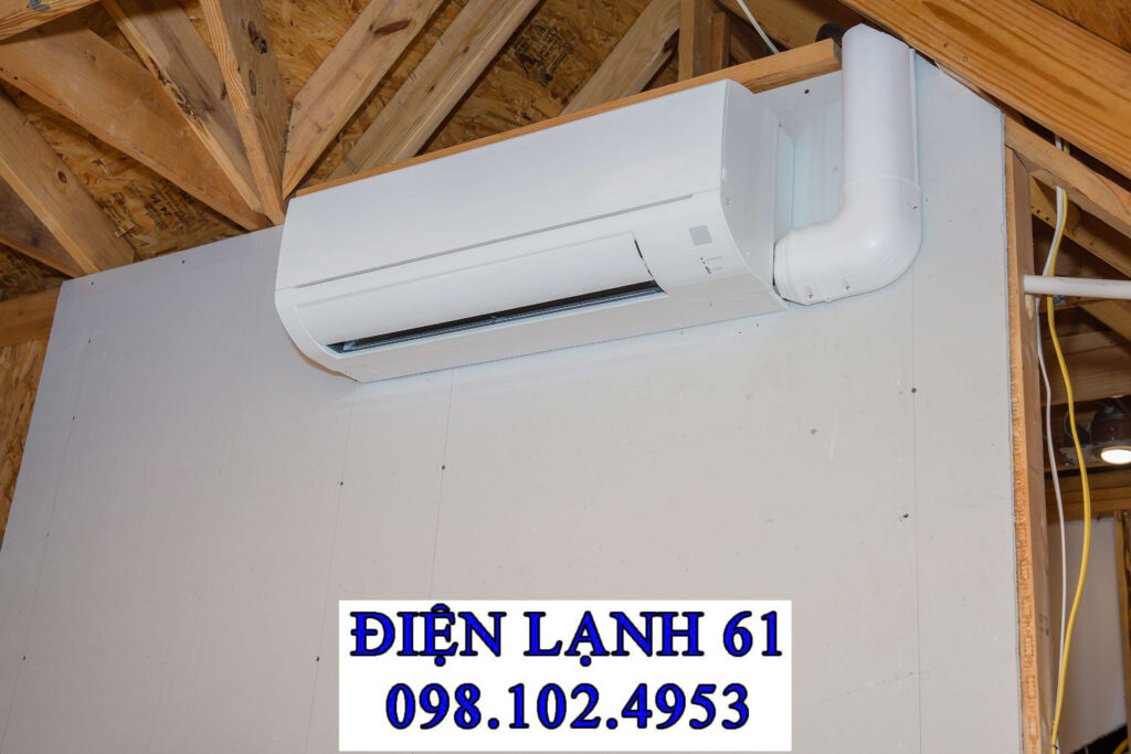 Điều hòa treo tường 9.000 BTU/h trong phòng ngủ