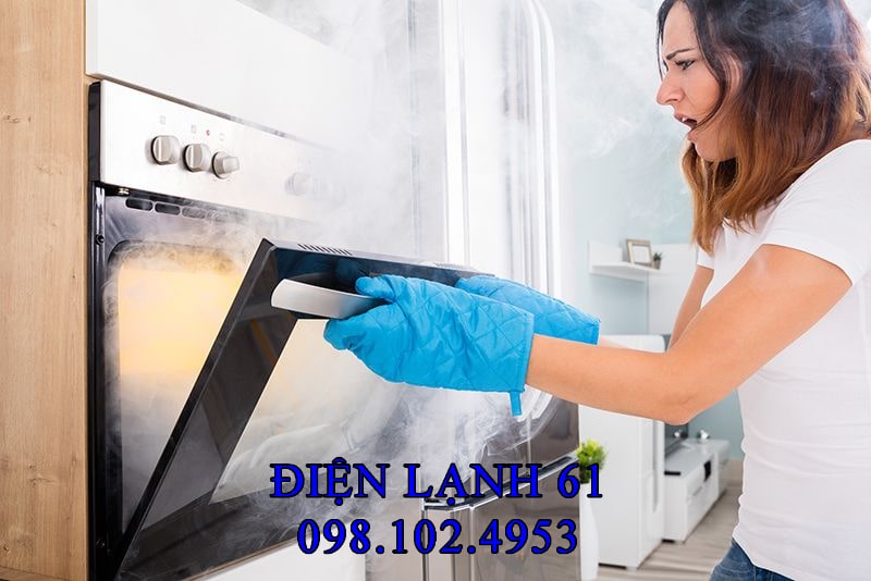Lò Nướng Điện Nhà Bạn Không Đủ Nóng? 4 Nguyên Nhân Thường Gặp & Cách Khắc Phục