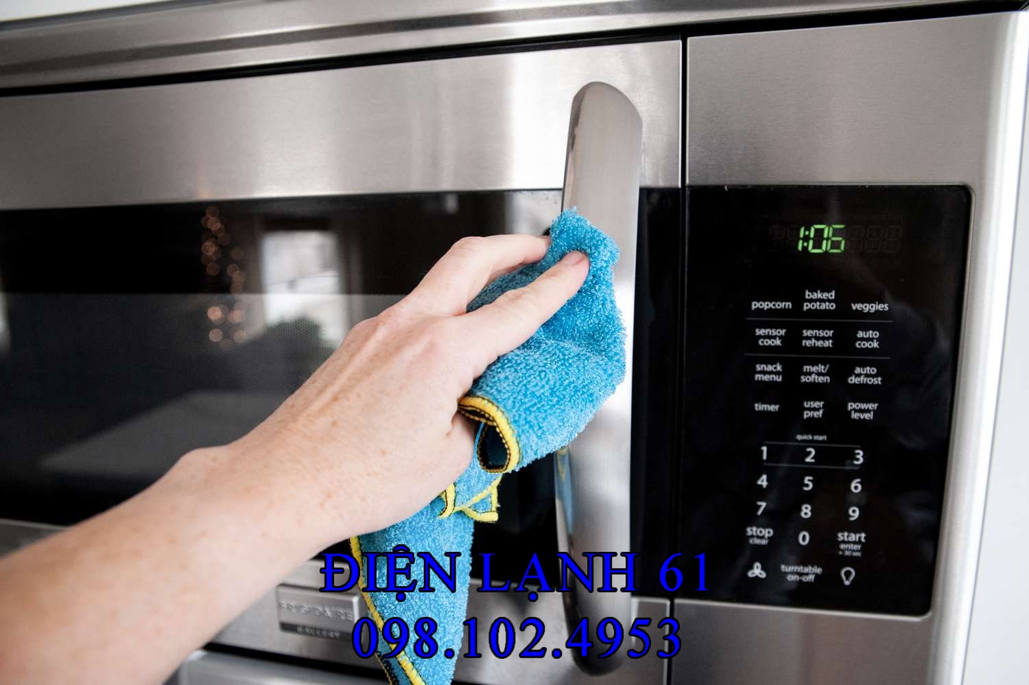 Lưu ý khi tự vệ sinh lò vi sóng tại nhà