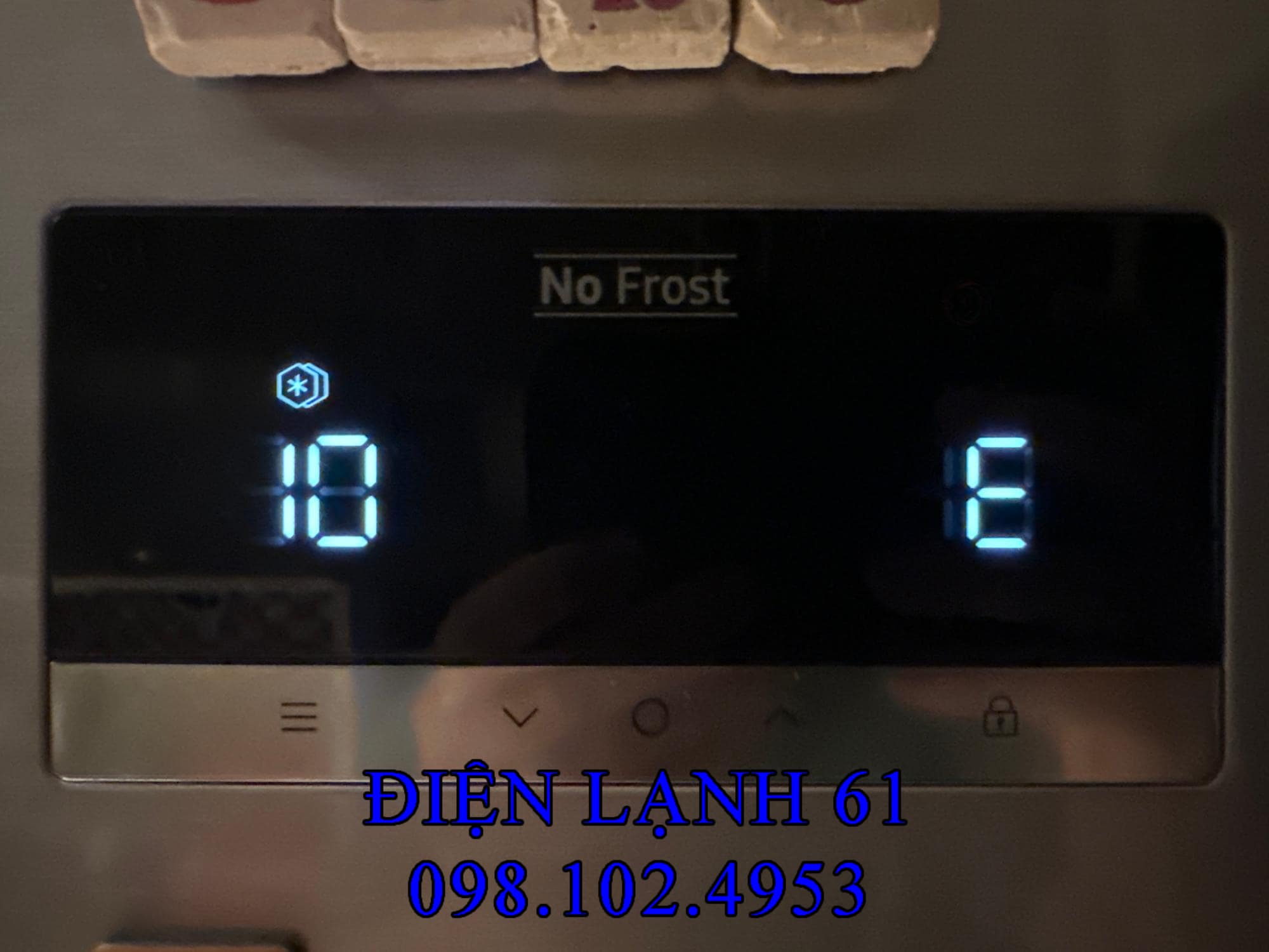 Màn hình tủ lạnh Samsung nhấp nháy báo hiệu nhiệt độ cao Màn hình tủ lạnh Samsung nhấp nháy báo hiệu nhiệt độ cao