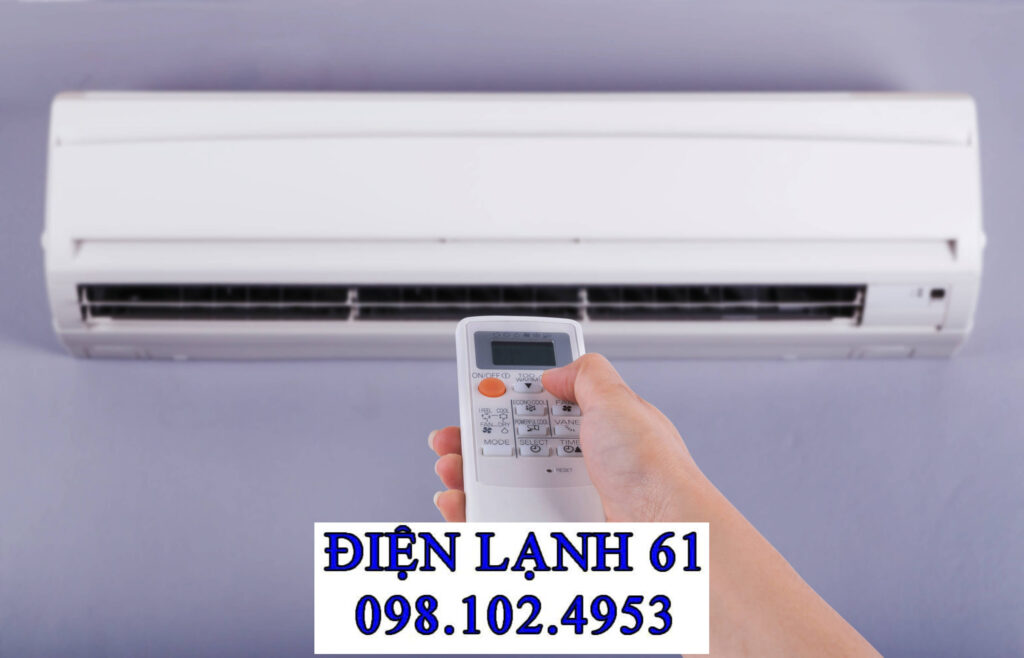 Một chiếc máy lạnh 12000 BTU đang hoạt động hiệu quả trong phòng ngủ 20m2  