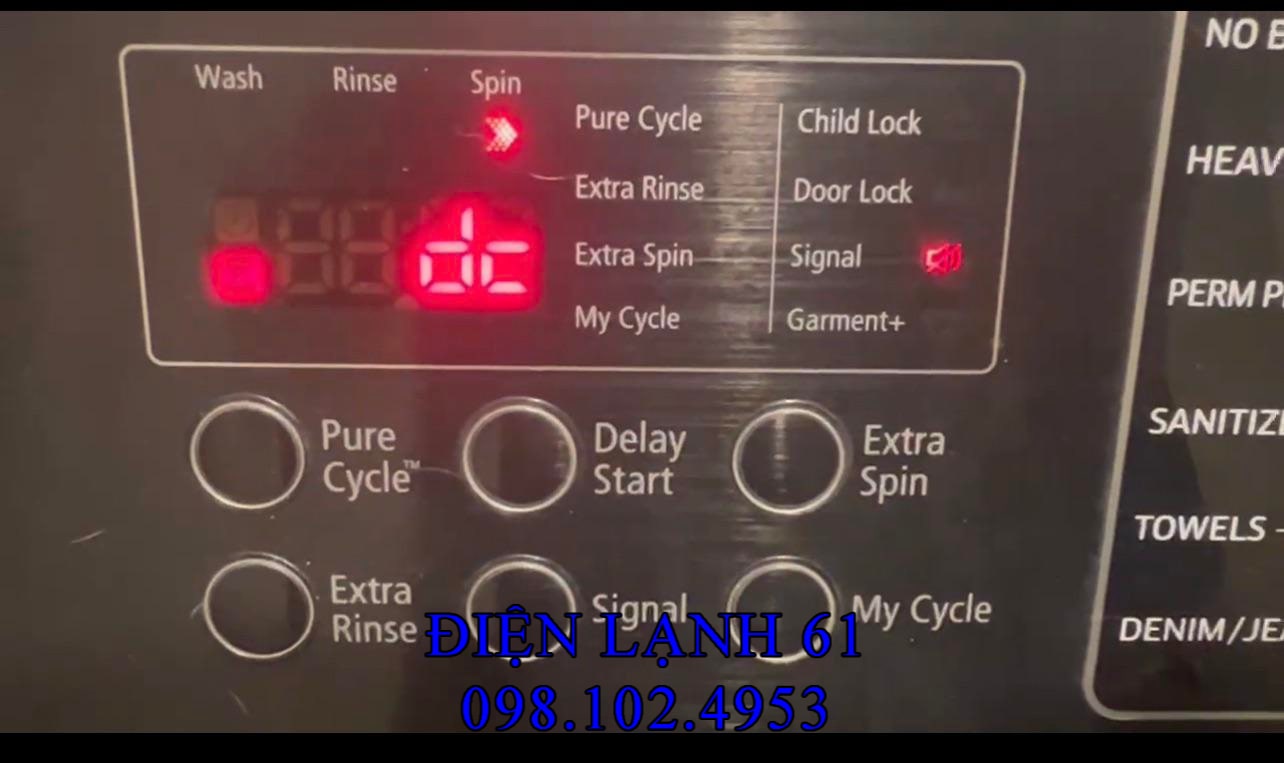 Thao tác đóng cửa phụ AddWash Samsung đúng cách tránh lỗi dE - Kiểm tra gioăng cao su