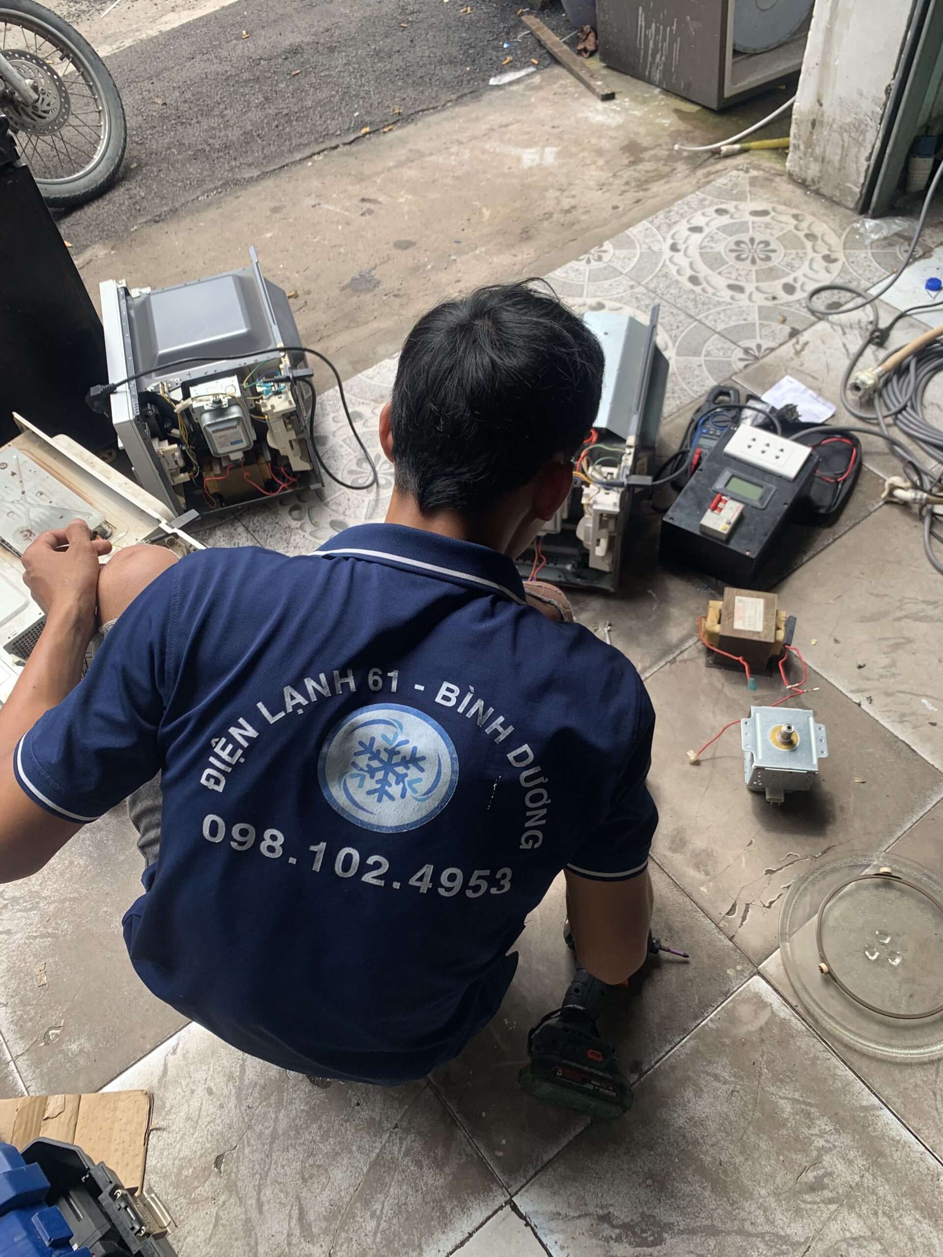 Thợ sửa lò nướng tại Bình Dương Điện Lạnh 61