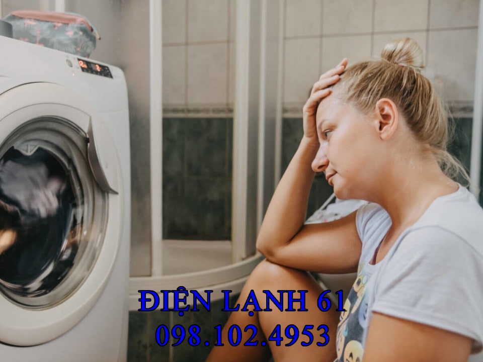 Vệ sinh bộ lọc bơm máy giặt loại bỏ cặn vải và lông thú cưng