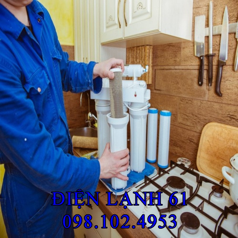 Vòi máy lọc nước không ra nước, hoặc nước chảy rất yếu.