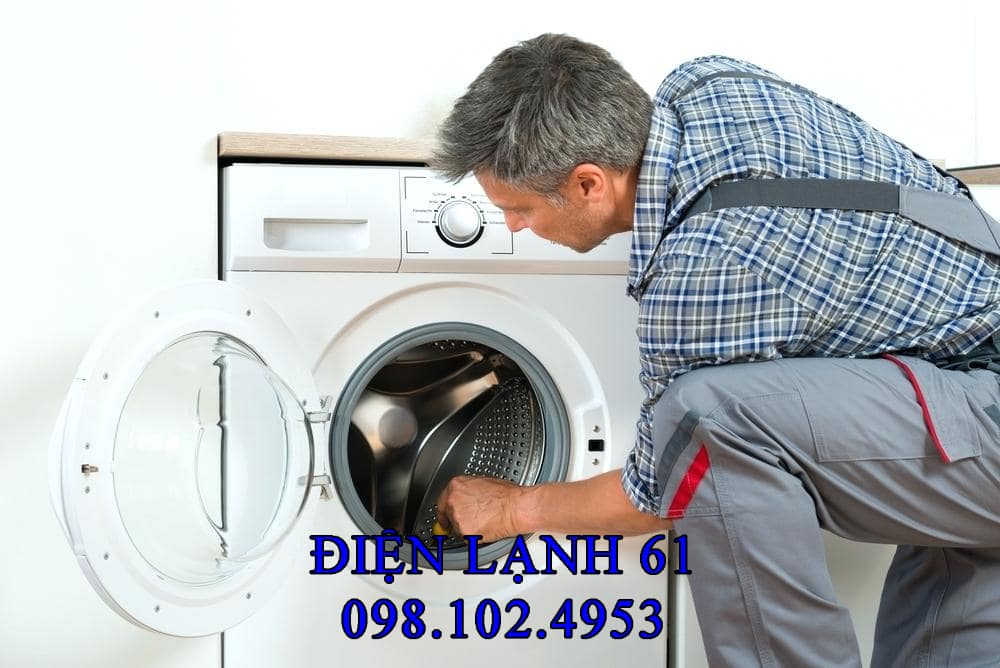 Thợ sửa máy sấy Dĩ An của Điện lạnh 61 với đầy đủ dụng cụ chuyên nghiệp, sẵn sàng khắc phục mọi sự cố