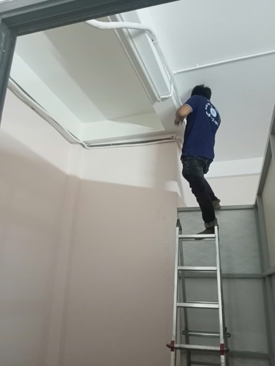Dịch vụ sửa máy lạnh Tân Đông Hiệp uy tín, thợ có mặt nhanh chóng sau 30 phút.