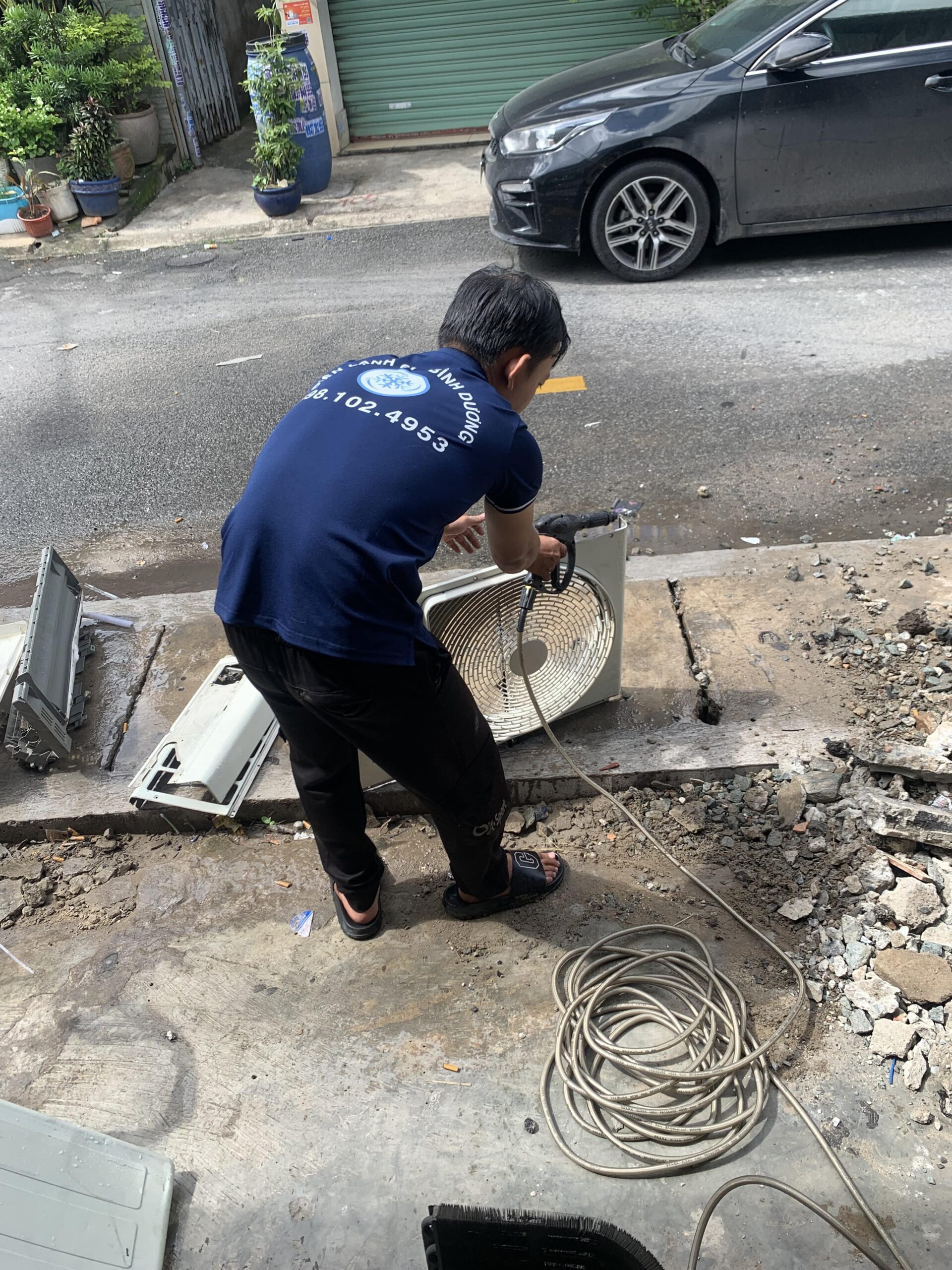 Dịch vụ vệ sinh máy lạnh Đông HÒa tại nhà – an toàn và nhanh chóng
