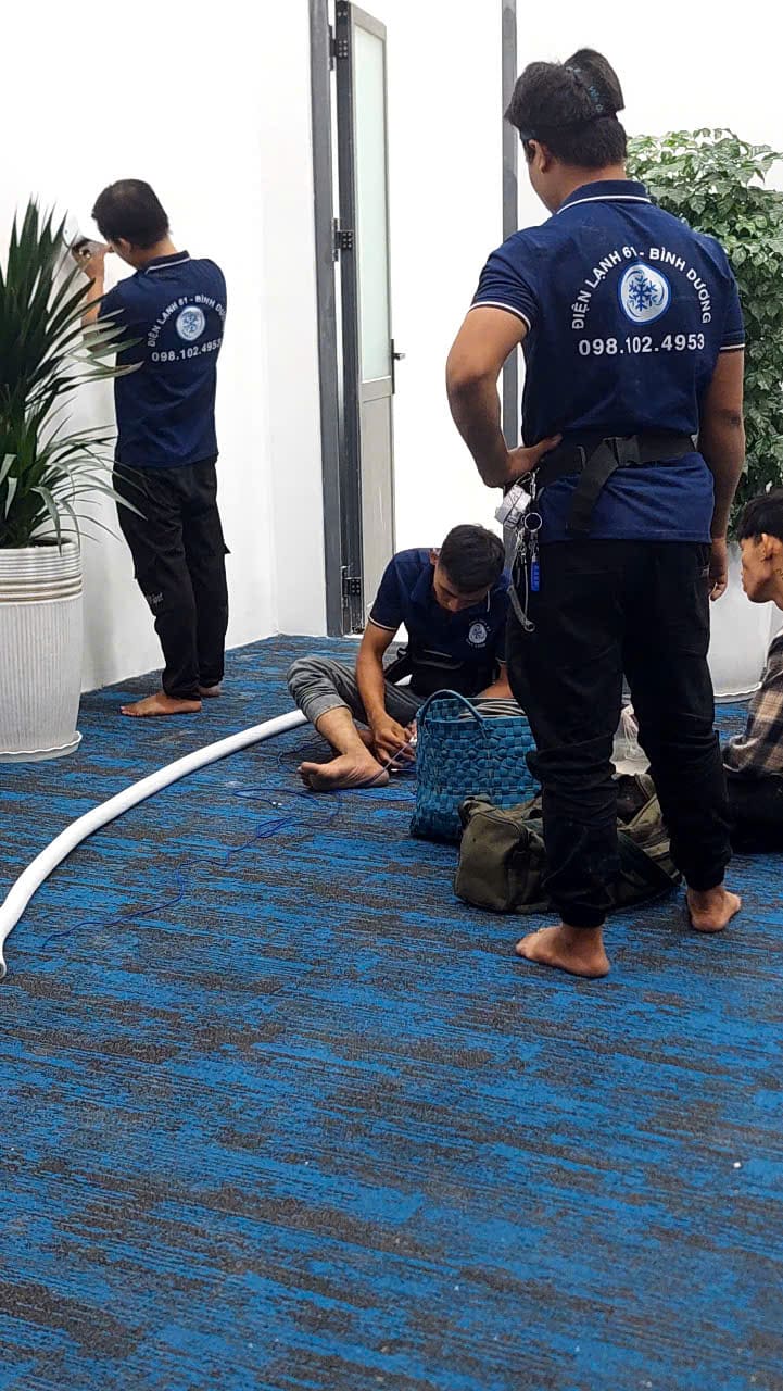 Khac-phuc-may-lanh-bi-chay-nuoc-tai-Tan-Dong-Hiep-xu-ly-triet-de Khắc phục máy lạnh bị chảy nước tại Tân Đông Hiệp, xử lý triệt để.