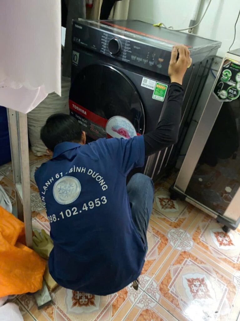 Thợ sửa máy giặt Đông Hòa uy tín đến tận nhà kiểm tra thiết bị - Điện Lạnh 61