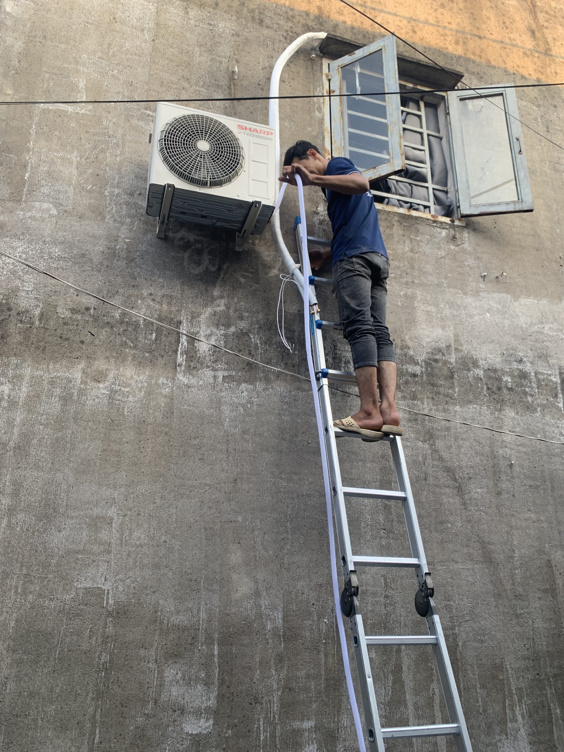 Tu-van-vi-tri-lap-dat-cuc-nong-may-lanh-thoang-mat-giup-tan-nhiet-tot Tư vấn vị trí lắp đặt cục nóng máy lạnh thoáng mát giúp tản nhiệt tốt